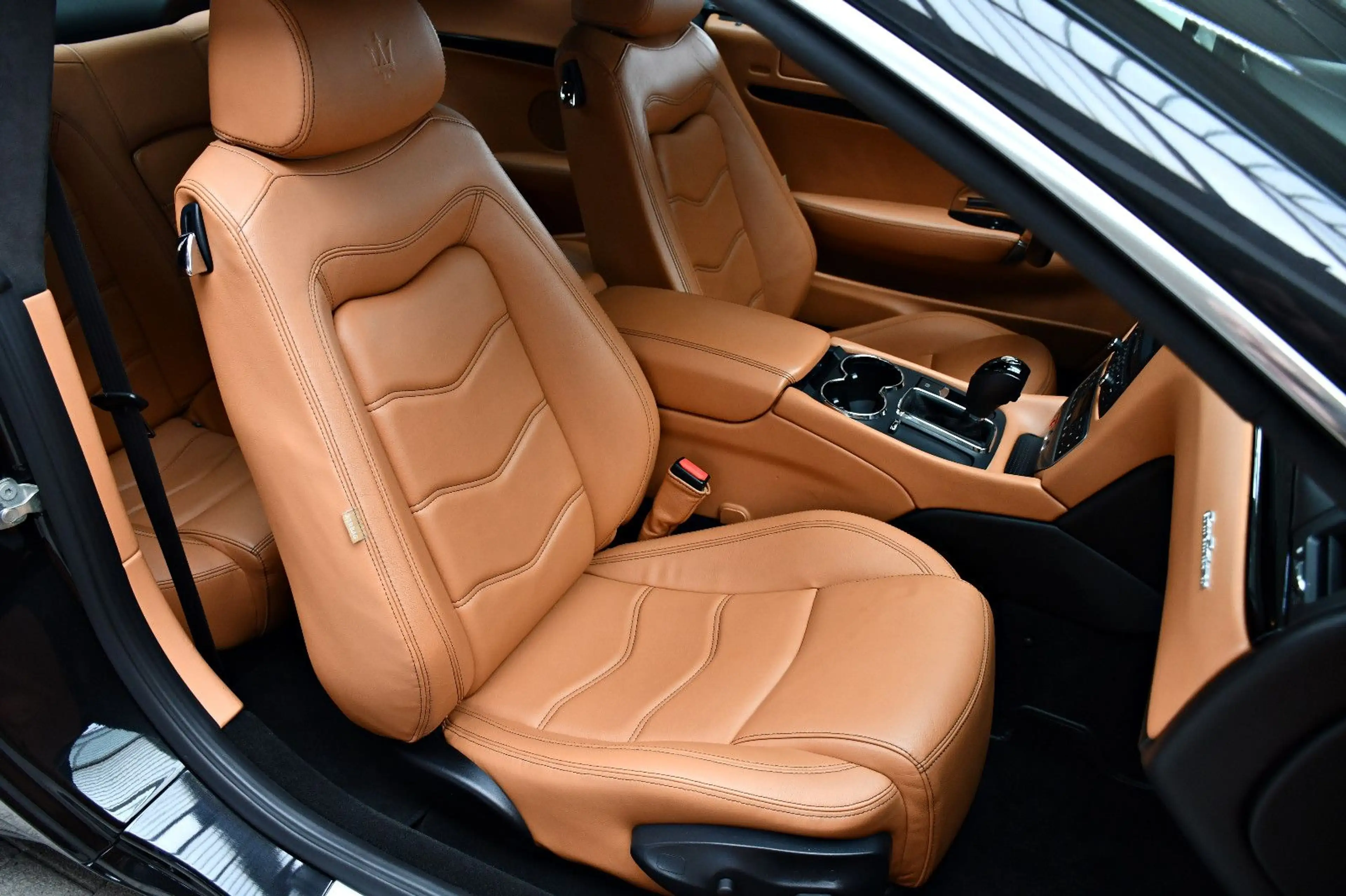 Maserati GranTurismo 4.2 V8 Aut. Alcantara Dachhimmel — photo 10
