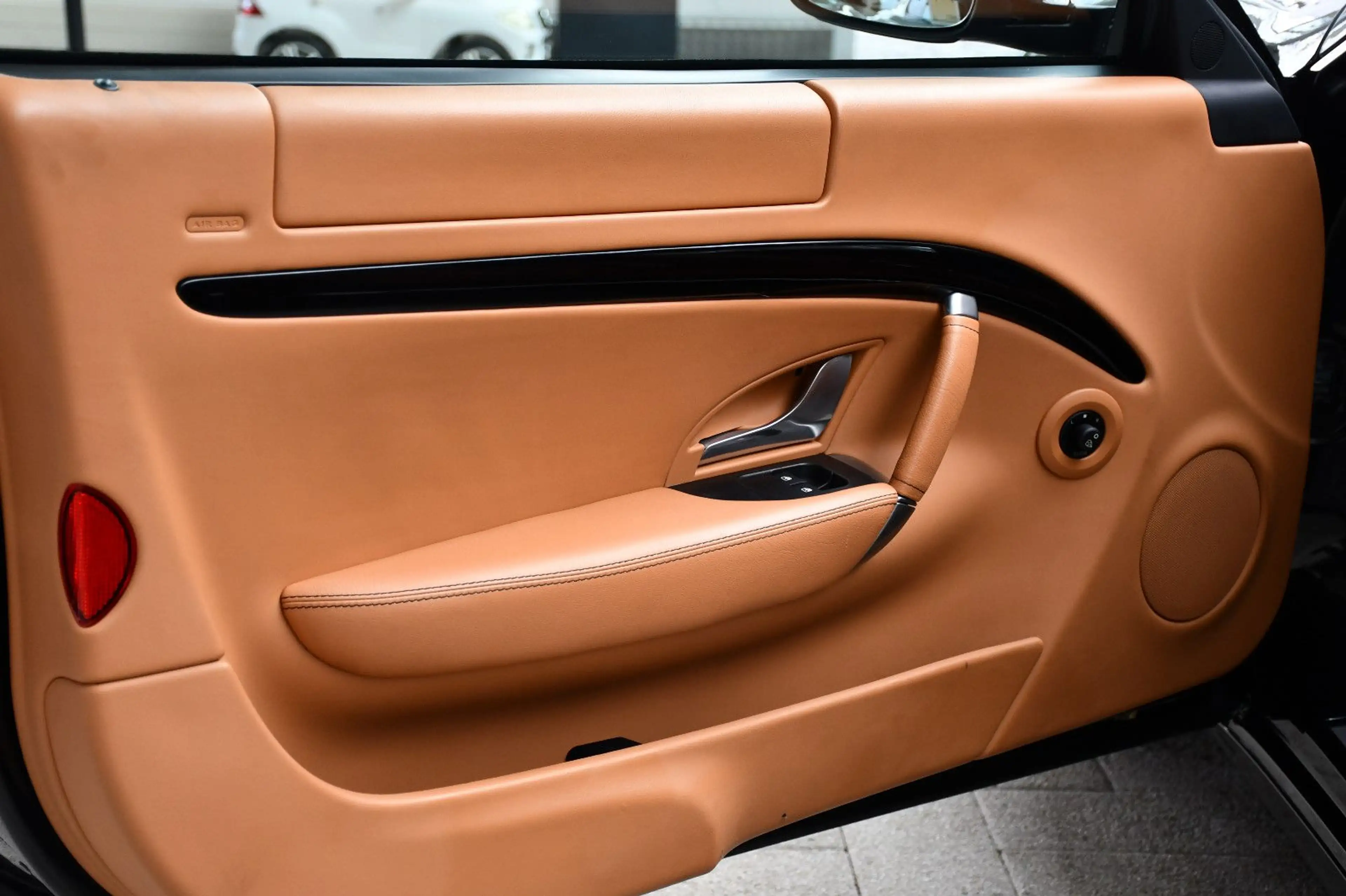 Maserati GranTurismo 4.2 V8 Aut. Alcantara Dachhimmel — photo 8