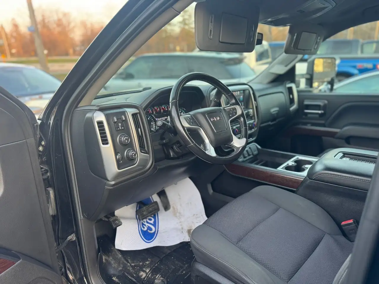 GMC Sierra 1500 fotografie GMC Sierra 1500