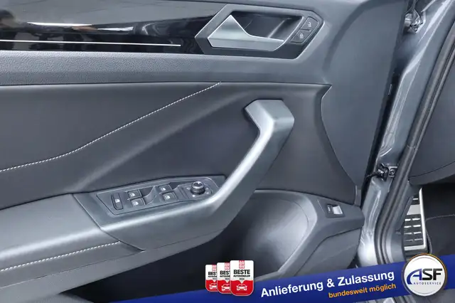 Volkswagen T-Roc view 14