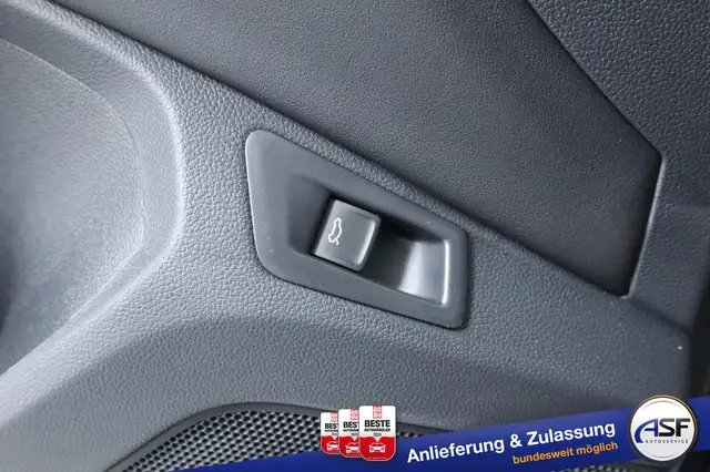 Volkswagen T-Roc view 16