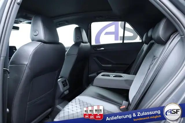 Volkswagen T-Roc view 12
