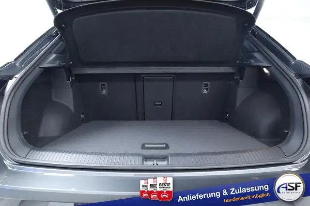 Volkswagen T-Roc view 10