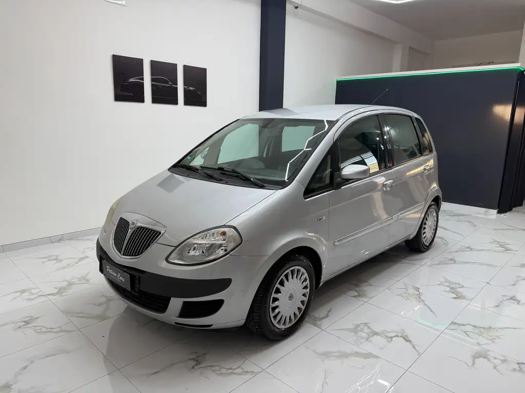 Lancia MUSA 2005 из Европы — купить под ключ
