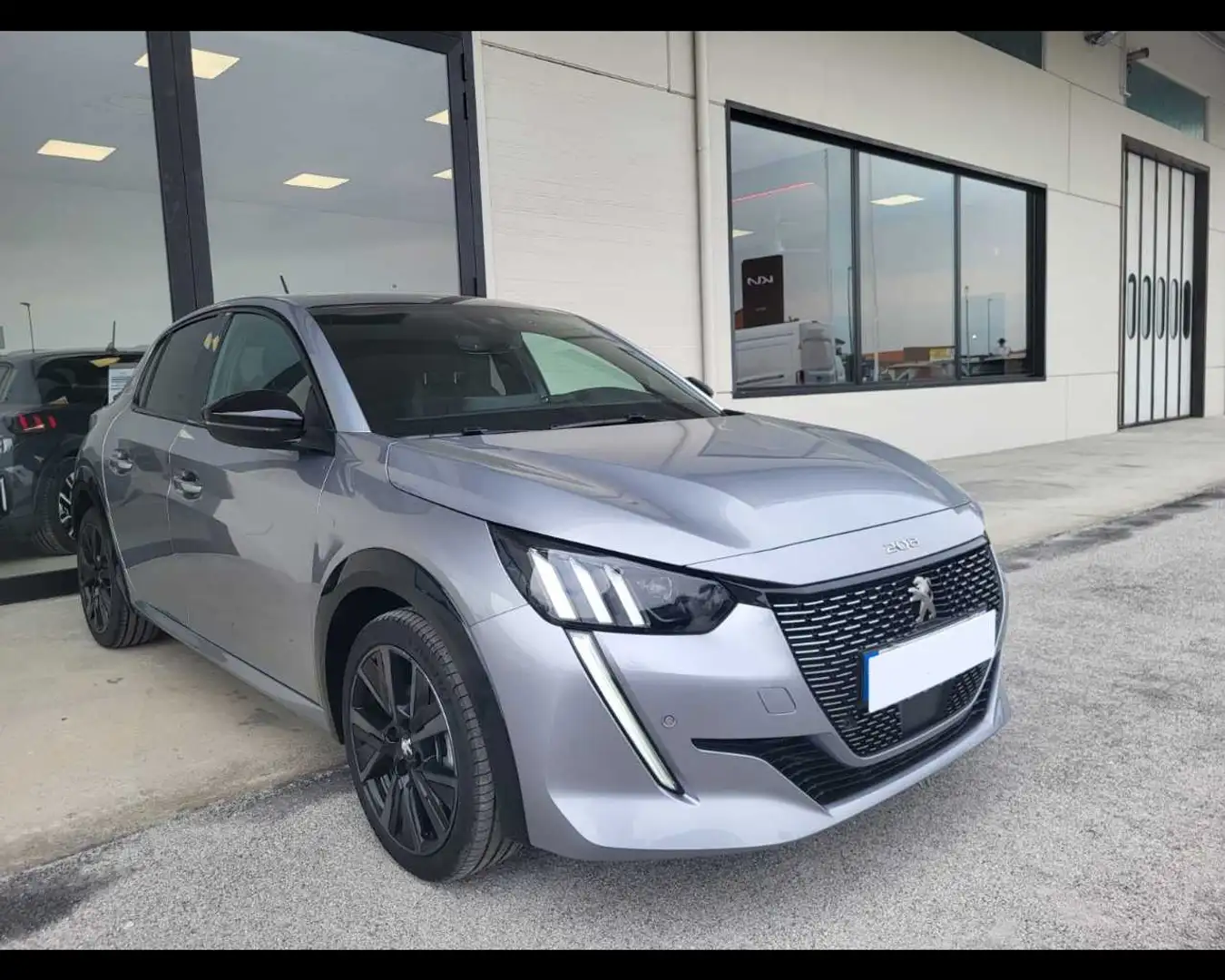 Peugeot 208 GT 5 Porte 1.2 100 CV Szürke - 1