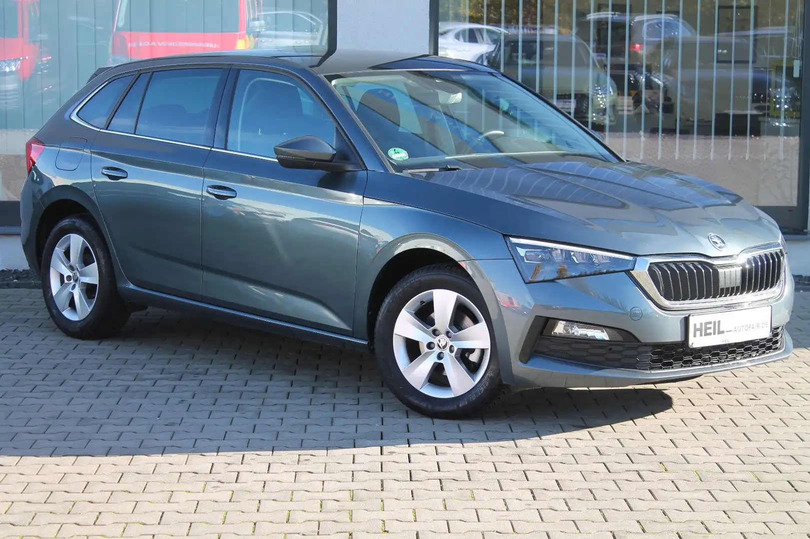 Skoda Scala Style*LED*PDC*PANO*APP* Gris - 1