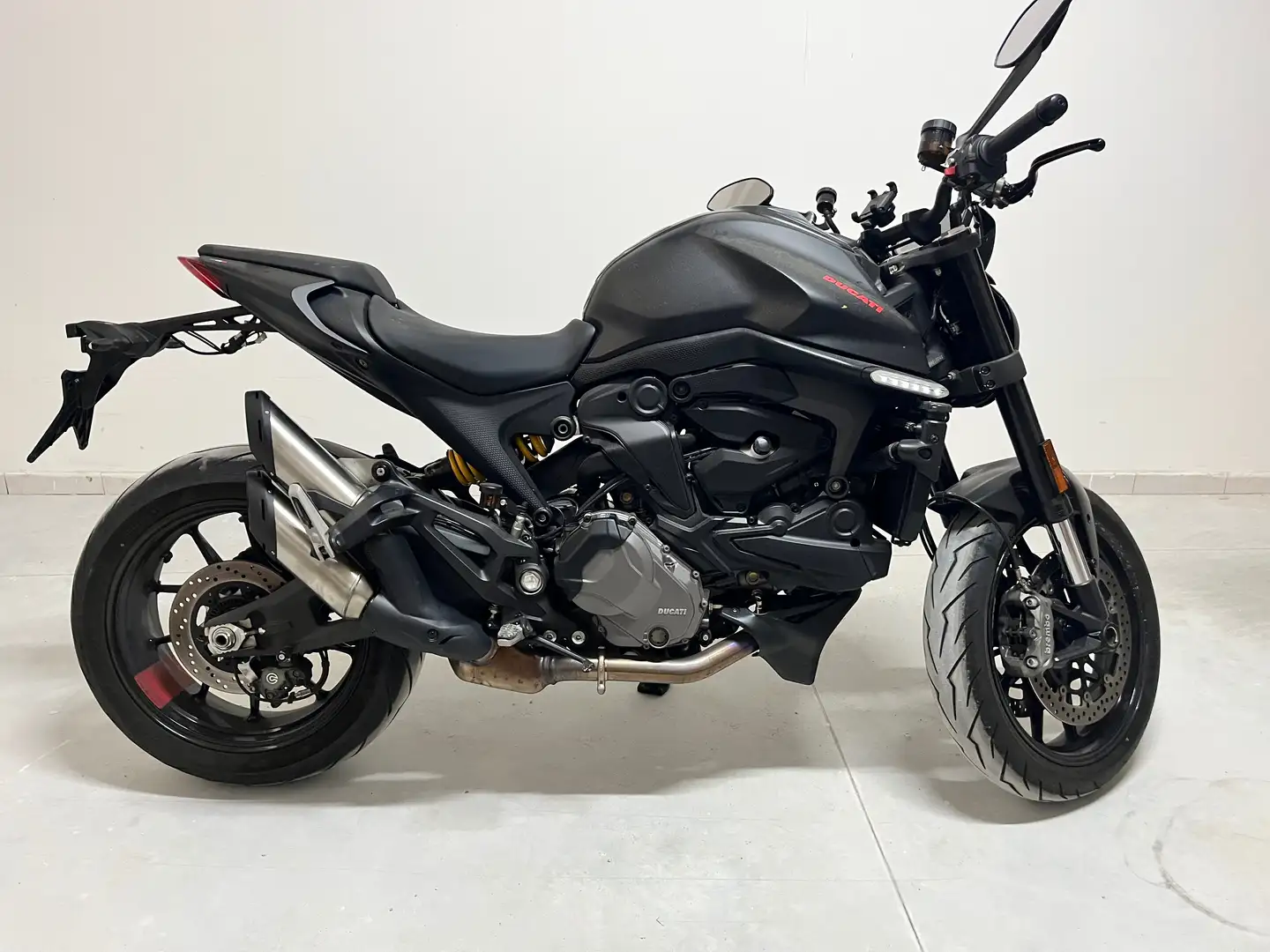 Ducati Monster 937 Schwarz - 1