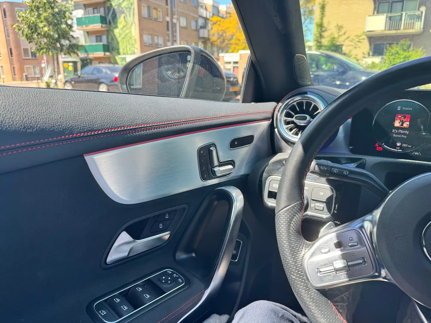 Mercedes-Benz CLA 200 CLA 200 Bns Sol. AMG Grijs - 2