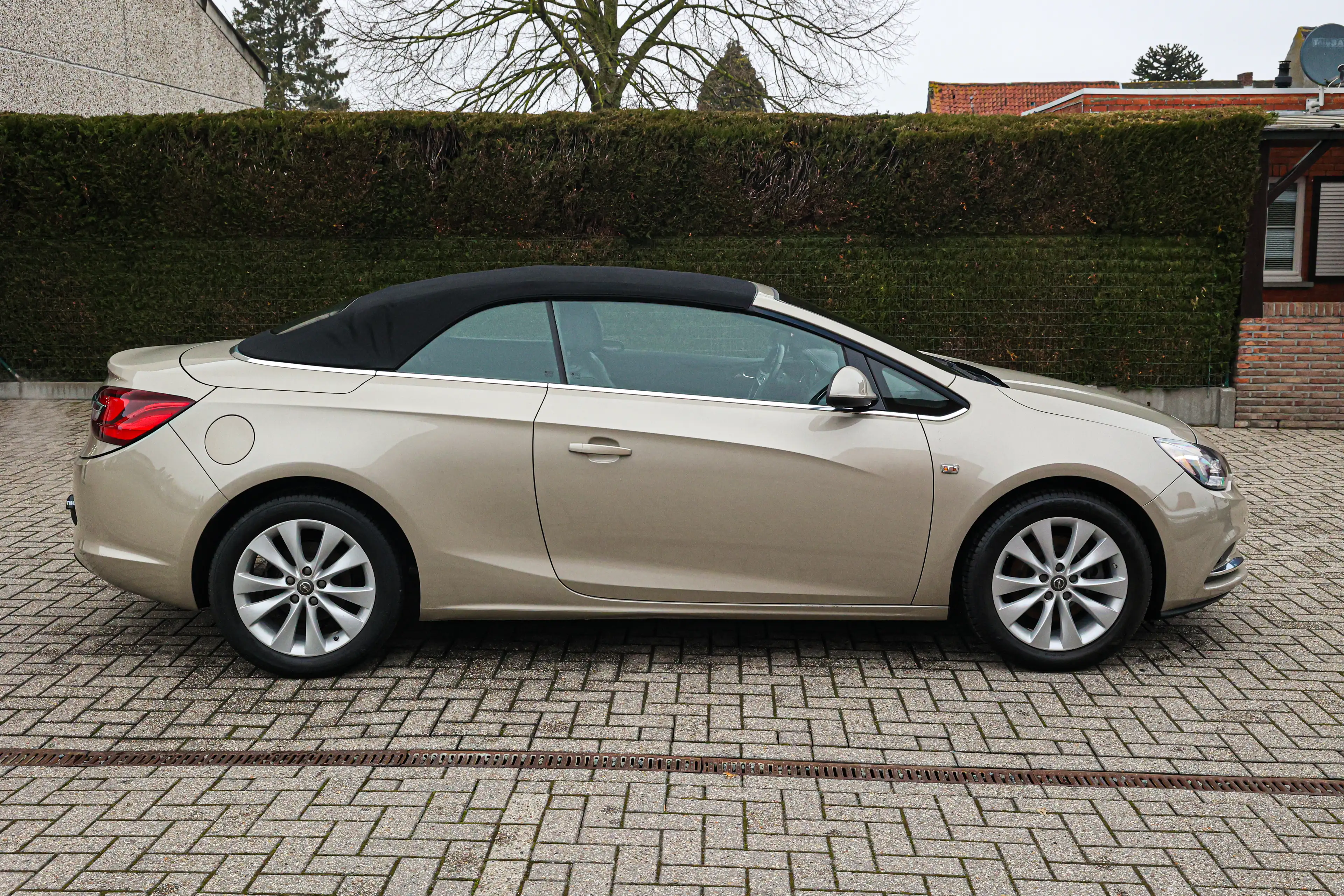 Opel Cascada AUTOMAAT*LEDER*TREKHAAK*ZETELVERWARMING*NAVIGATIE* — photo 4