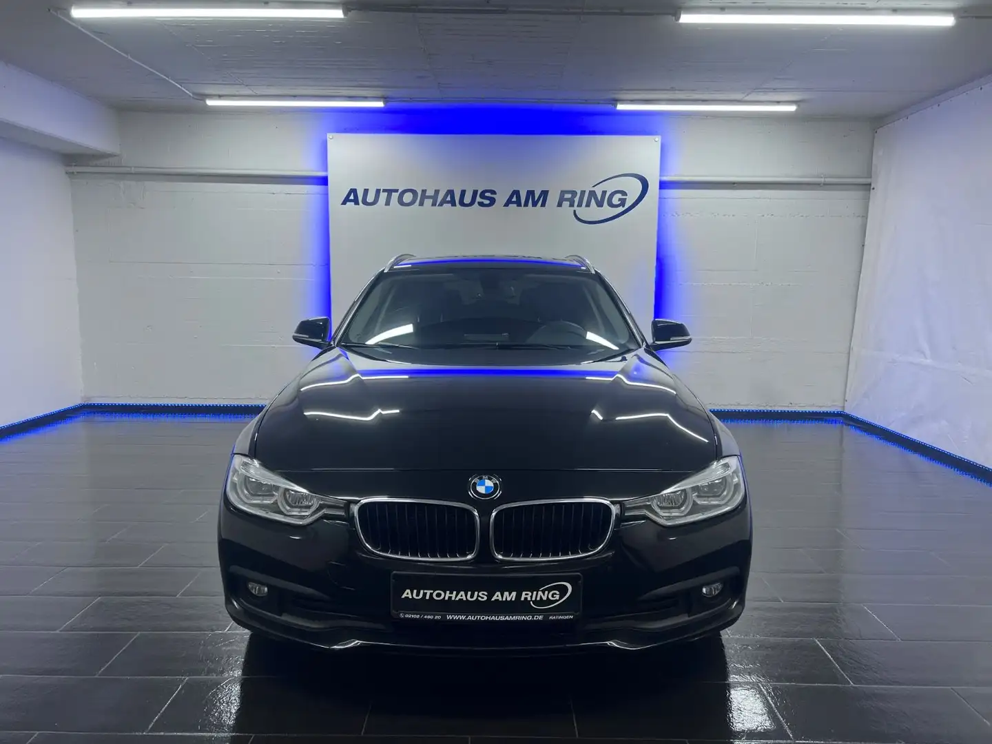 BMW 320 d Touring Aut M-LENKRAD LEDER NAV LED SZH 18 Noir - 1