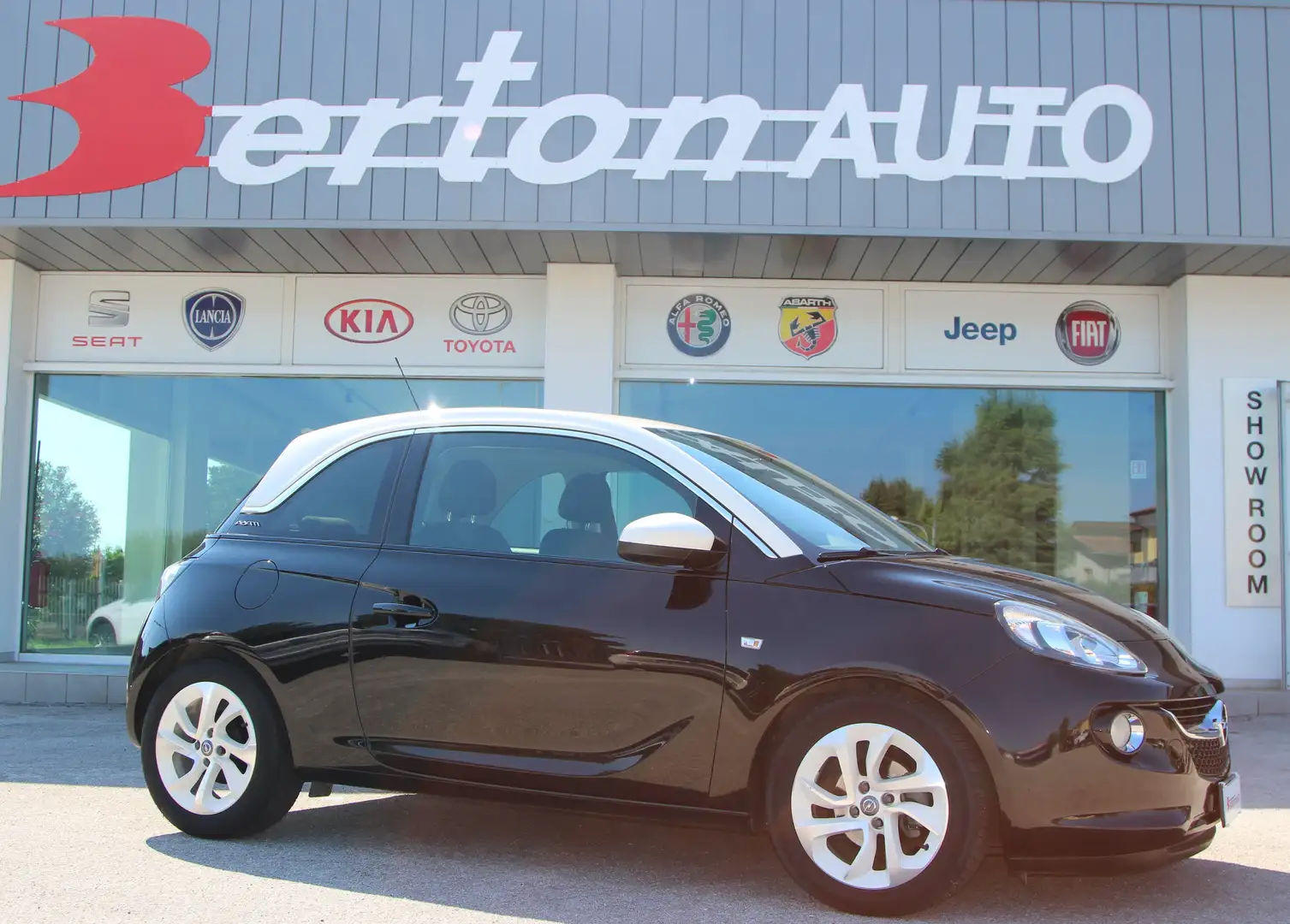 Opel Adam Adam 1.2 Rocks Air 70cv E6 Noir - 1
