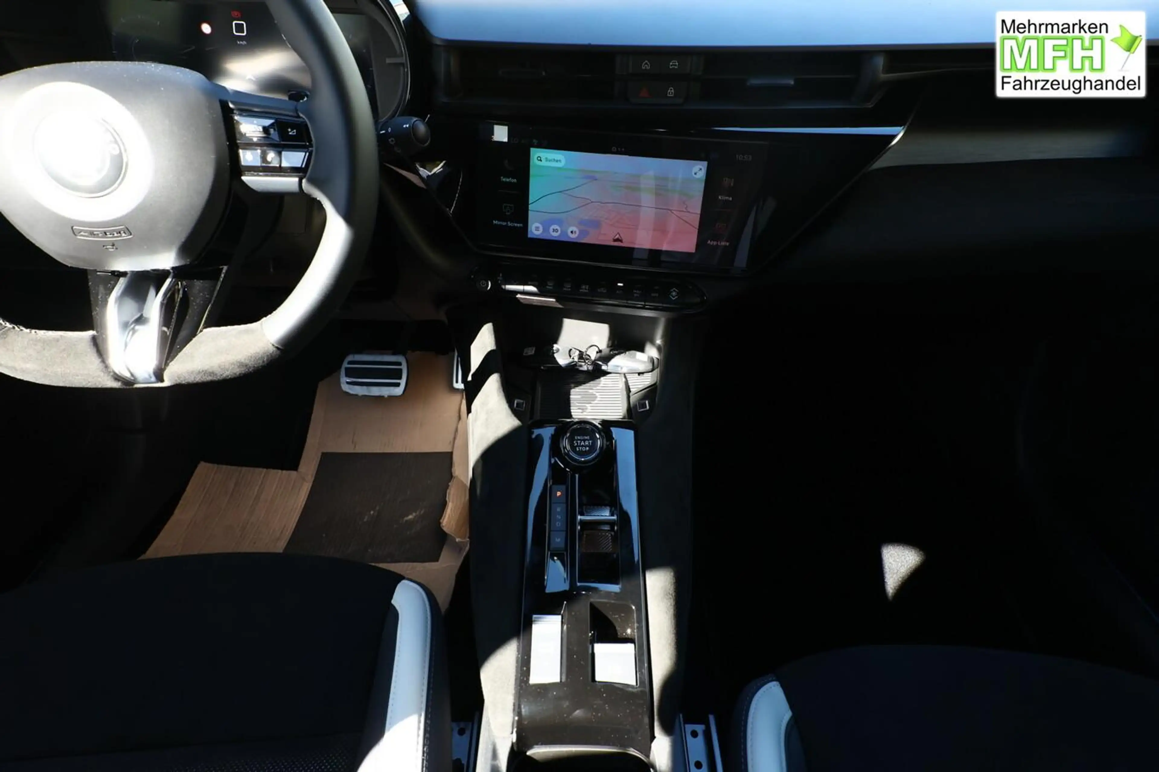 Alfa Romeo Junior SPORT SPECIALE Ibrida Q4 TechP 18"LM Navi 100 k... — photo 7
