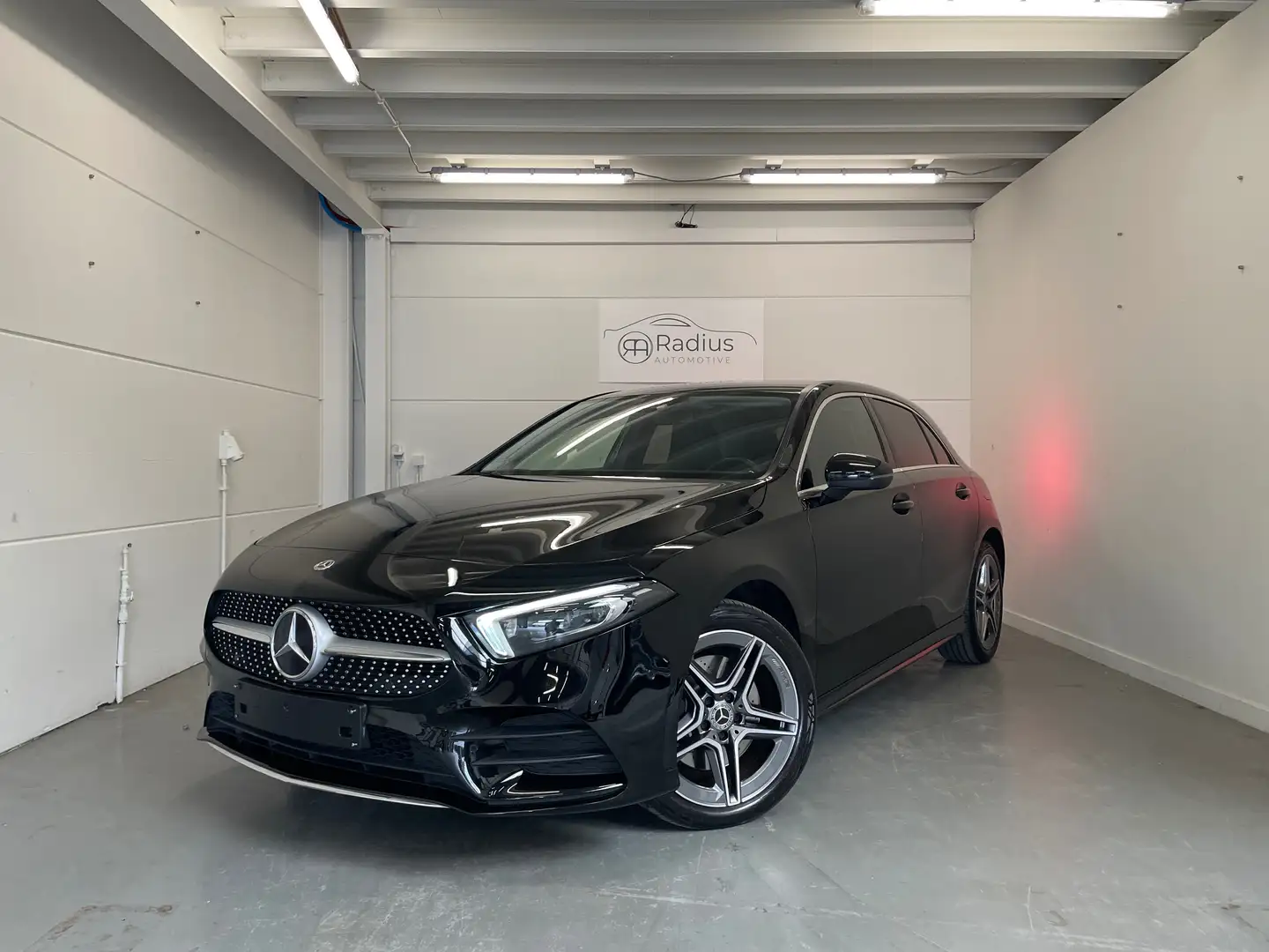 Mercedes-Benz A 250 A 250 e 8G-DCT AMG Line Zwart - 1