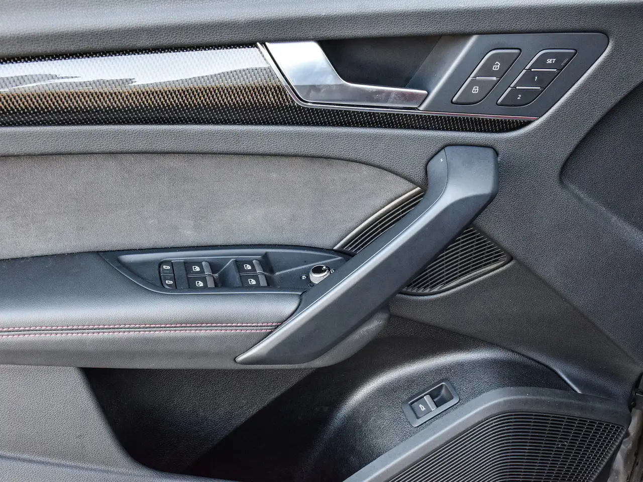 Audi SQ5 снимка Audi SQ5