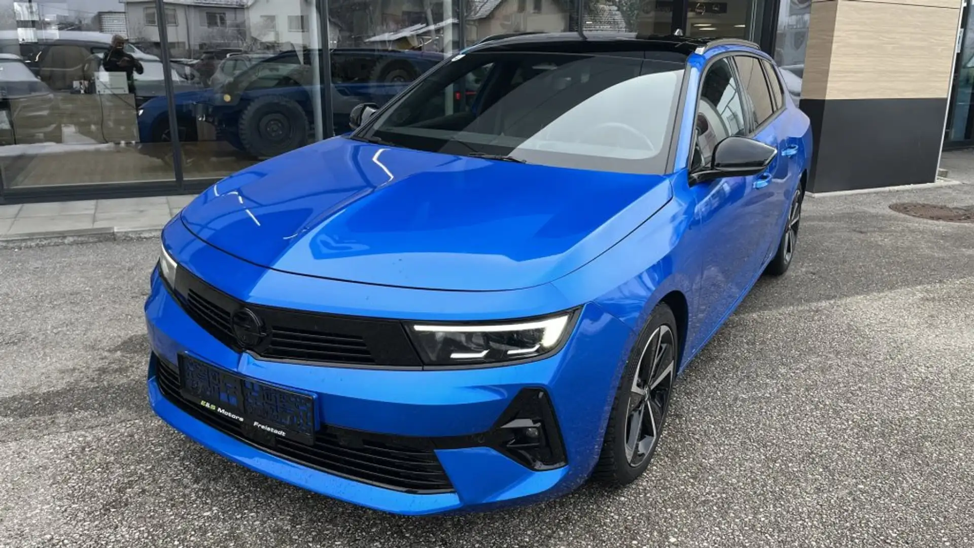 Opel Astra ST 1,2 Turbo GS Aut. Blau - 1