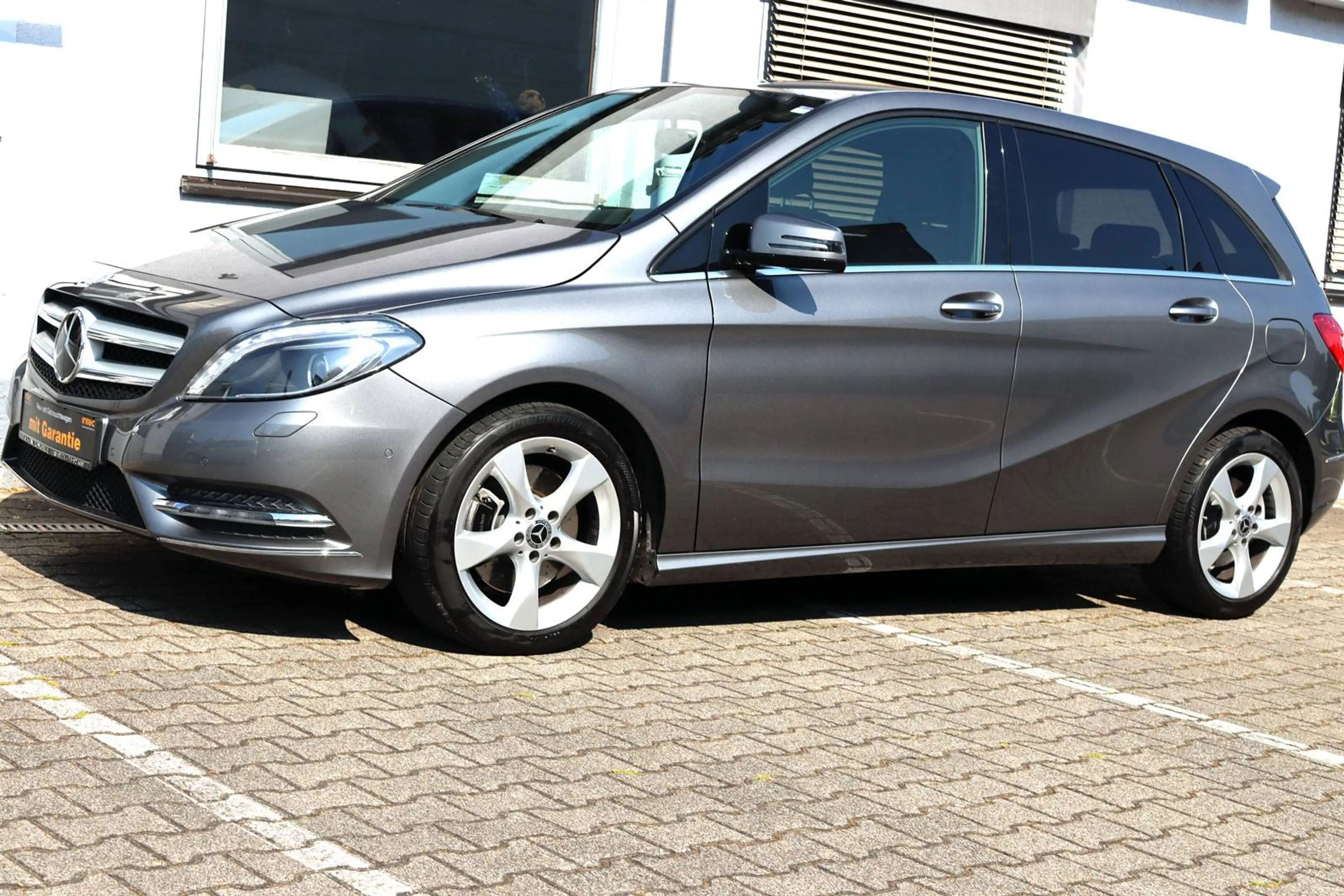 Mercedes-Benz B 220 B 220 4Matic SPORT-PAKET *RENTNERWAGEN / Orig.35750Km!!