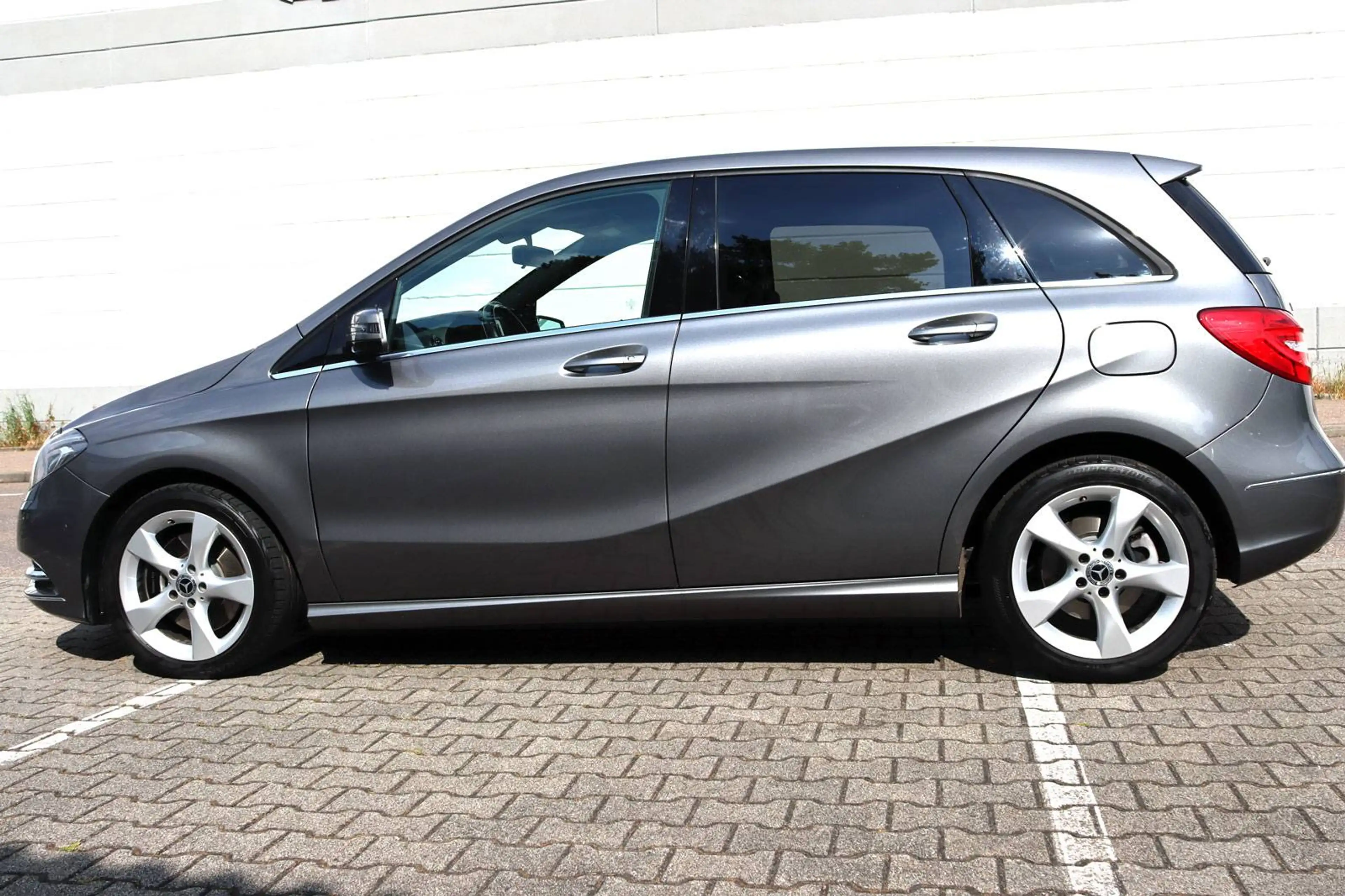 Mercedes-Benz B 220 B 220 4Matic SPORT-PAKET *RENTNERWAGEN / Orig.35750Km!! — photo 10