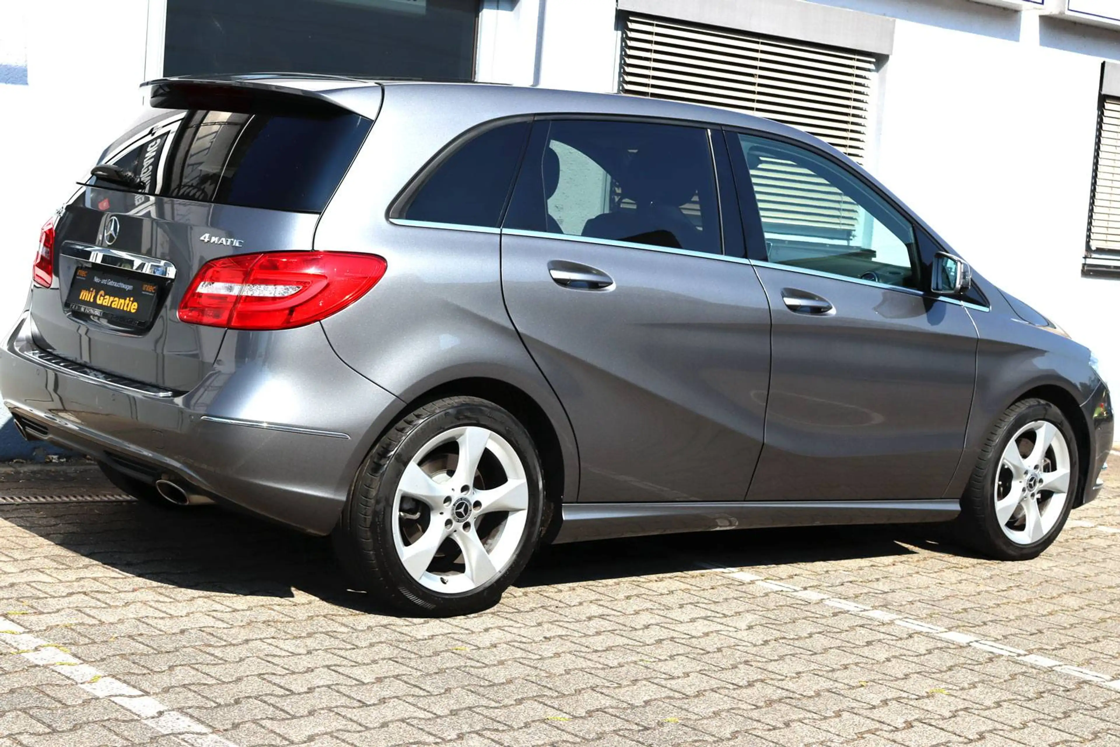 Mercedes-Benz B 220 B 220 4Matic SPORT-PAKET *RENTNERWAGEN / Orig.35750Km!! — photo 3