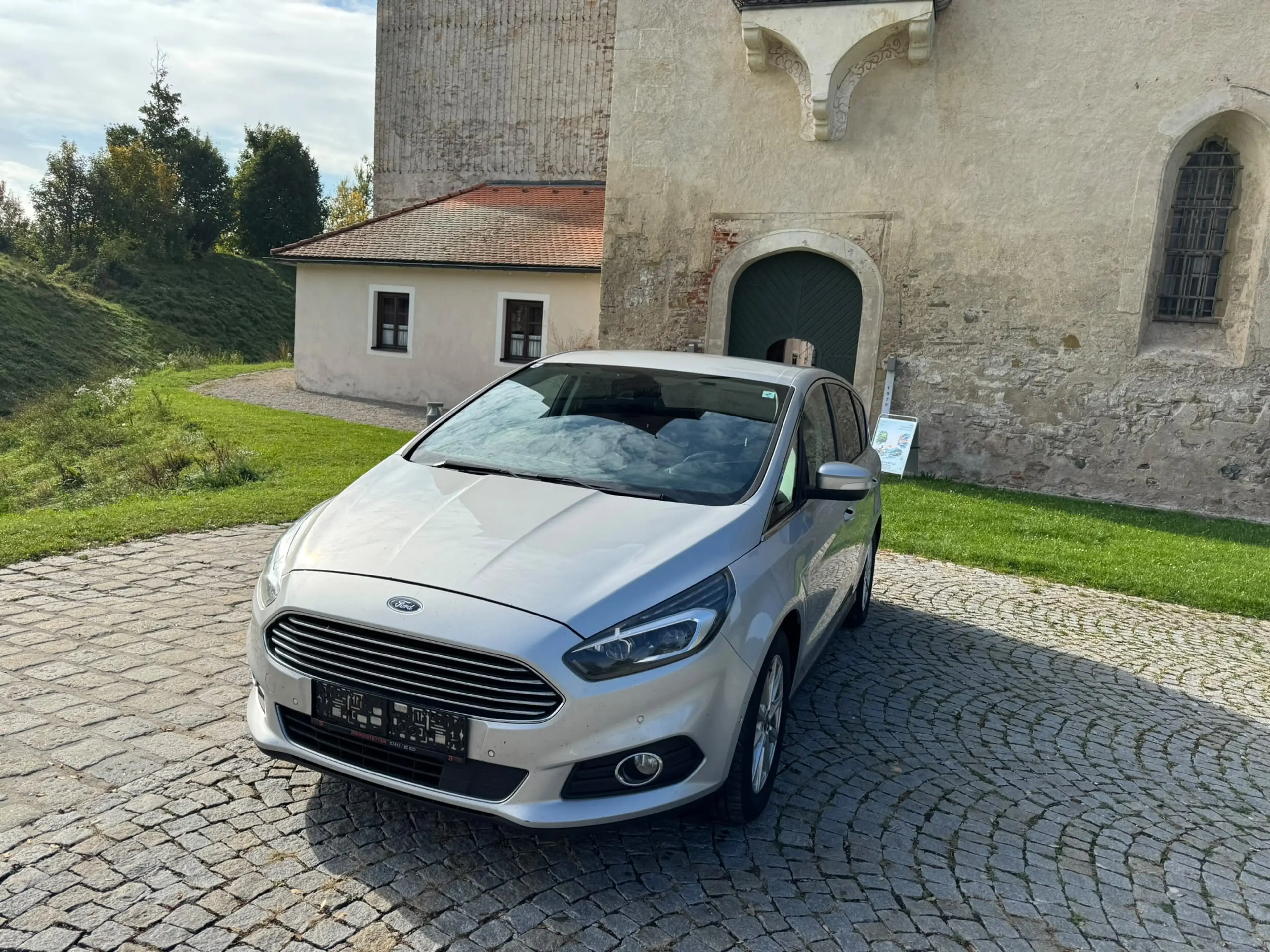 Ford S-Max Titanium — photo 6