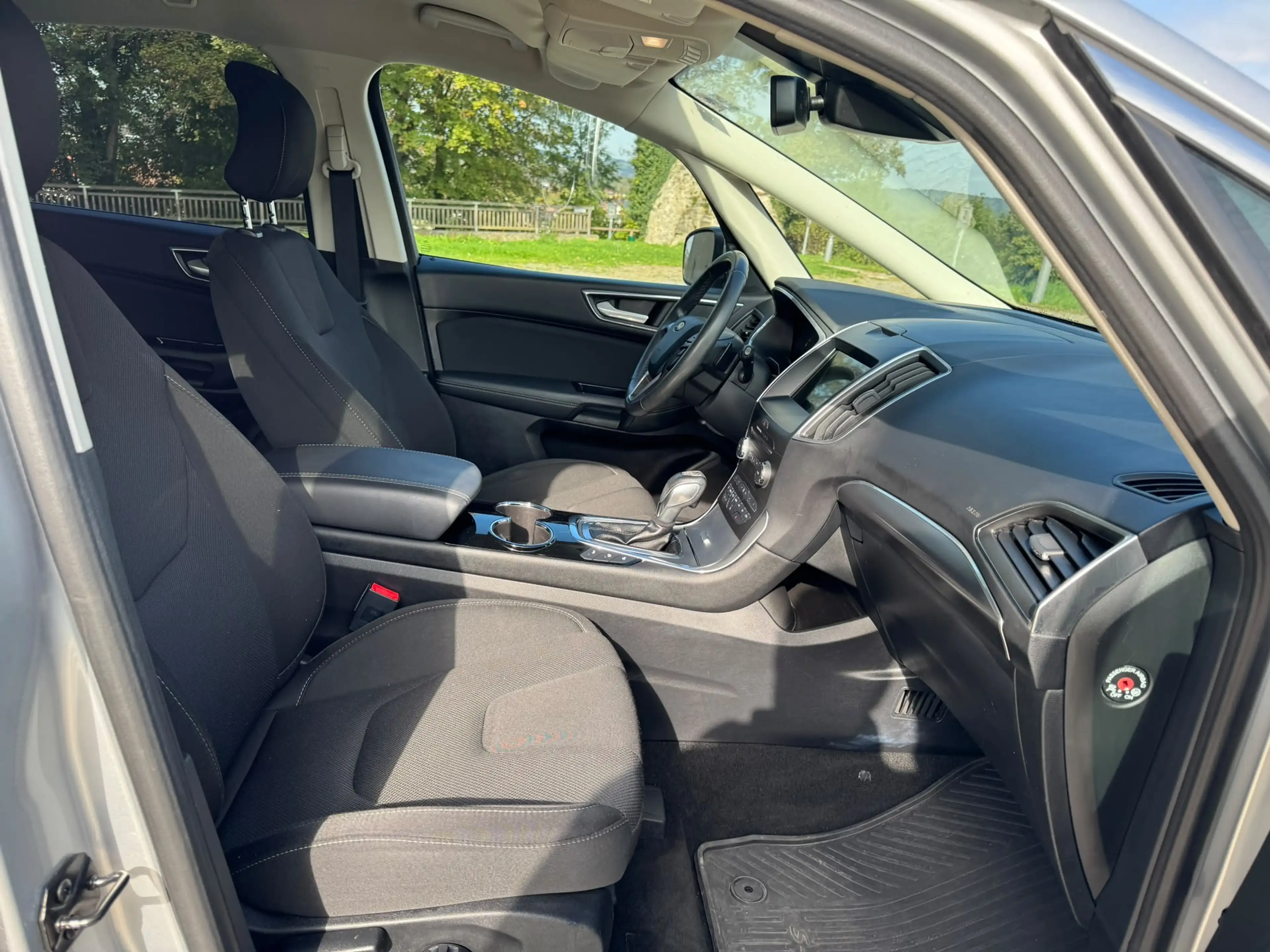 Ford S-Max Titanium — photo 12