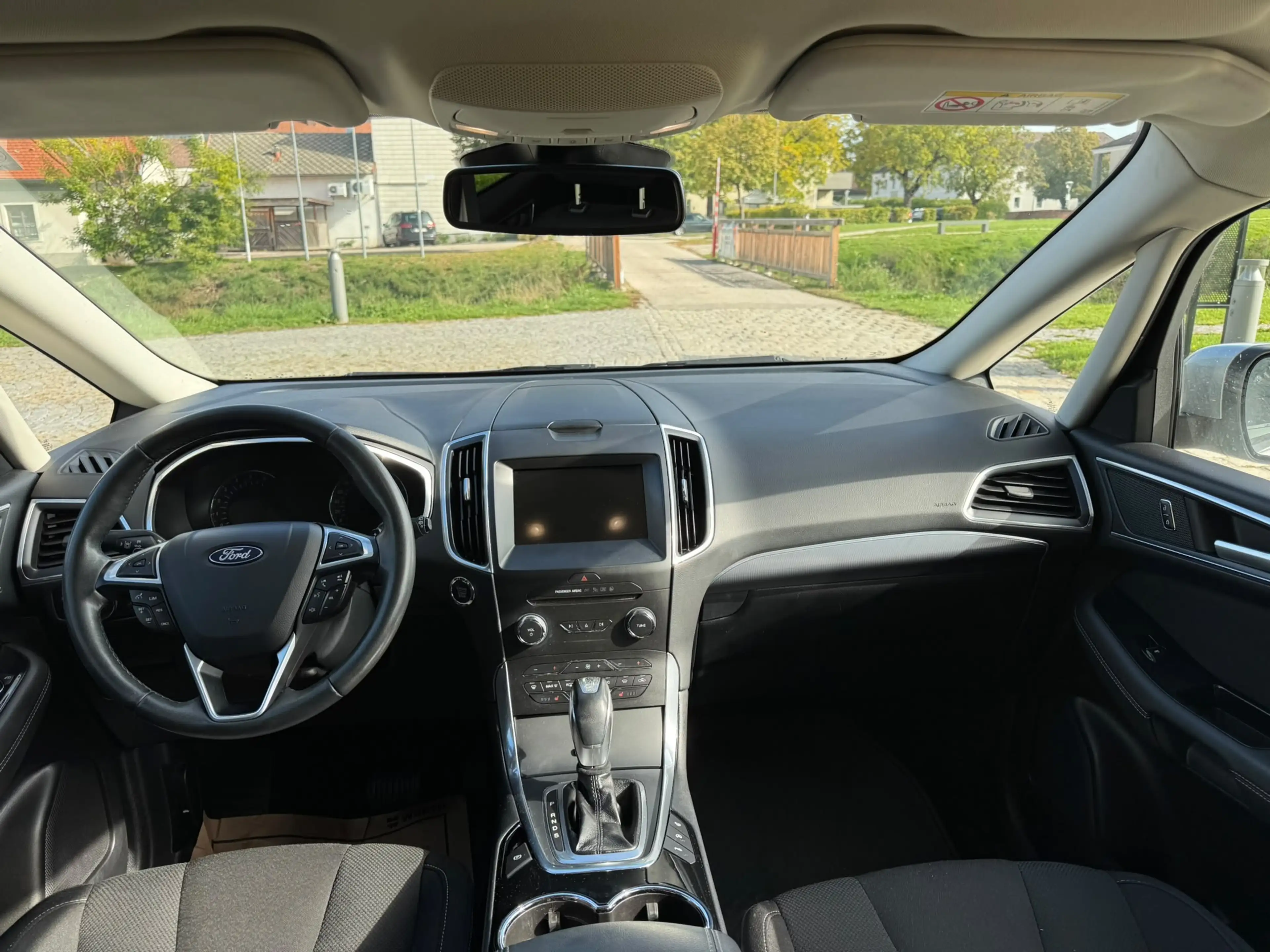 Ford S-Max Titanium — photo 15