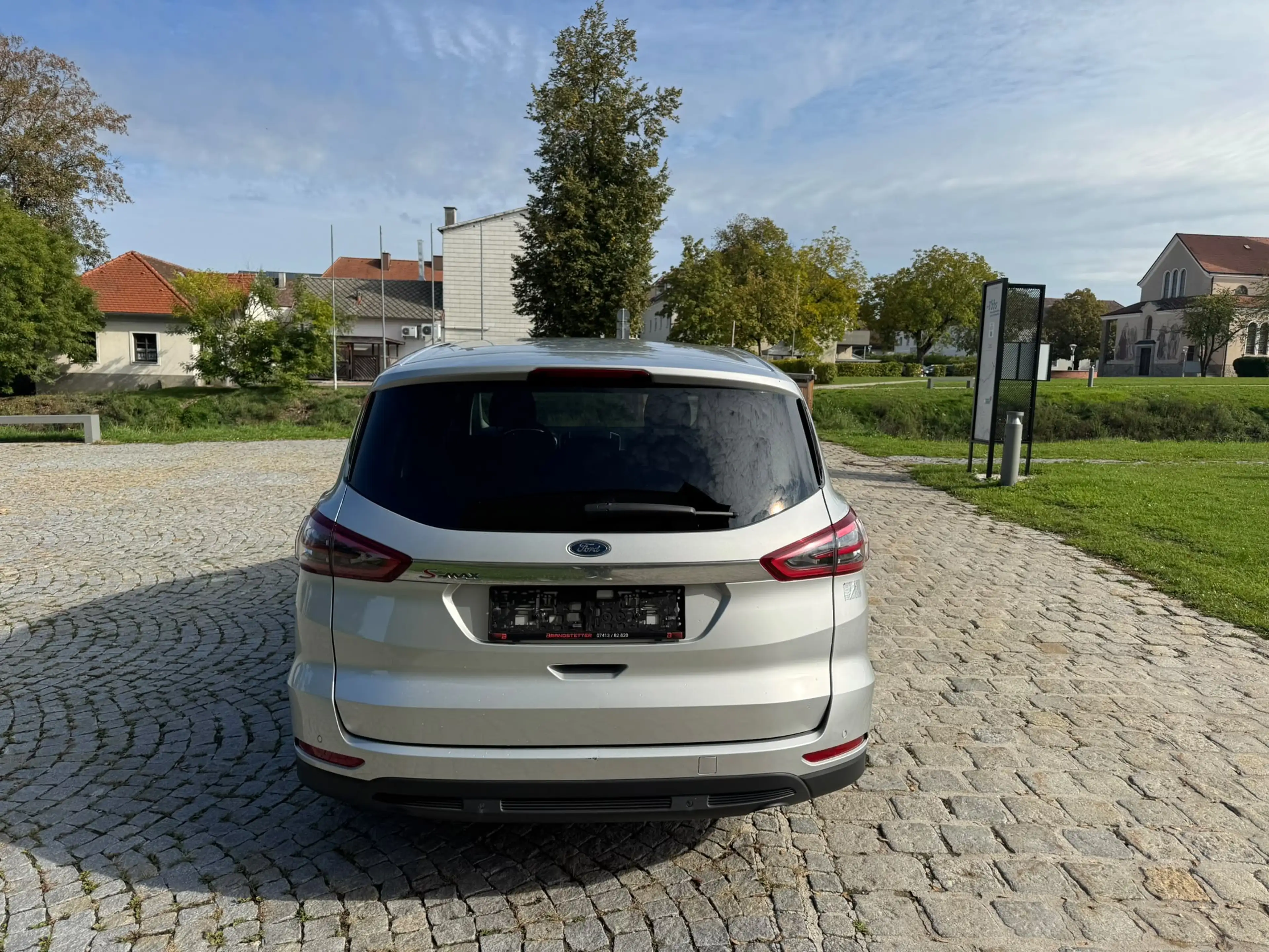 Ford S-Max Titanium — photo 8