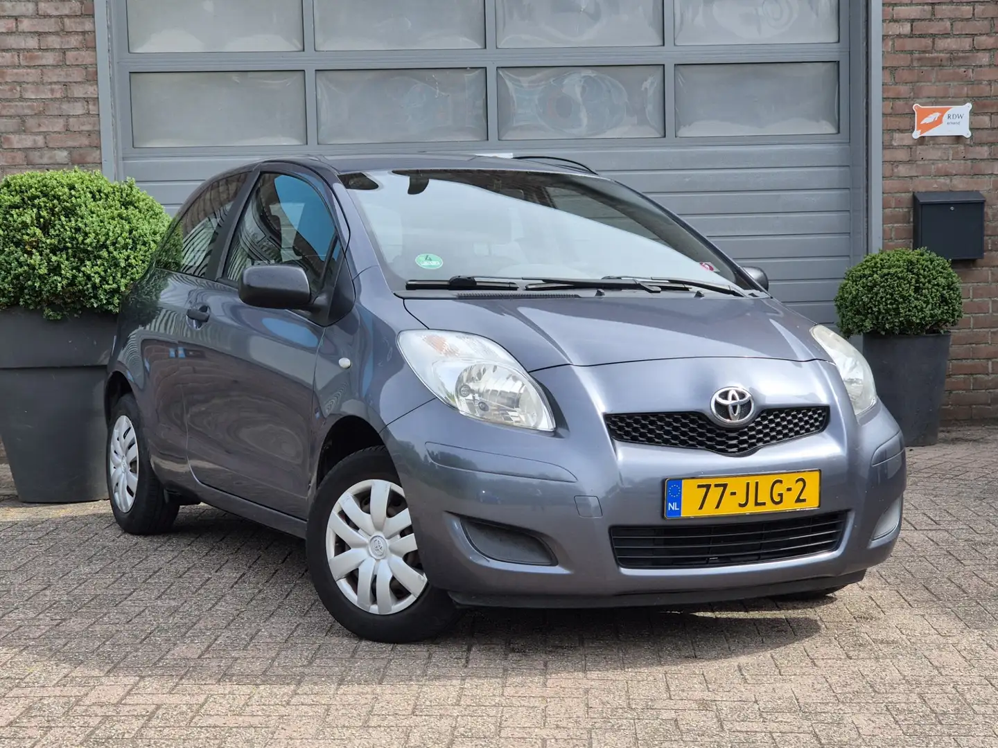 Toyota Yaris 1.0 VVTi Acces Trekhaak Azul - 1