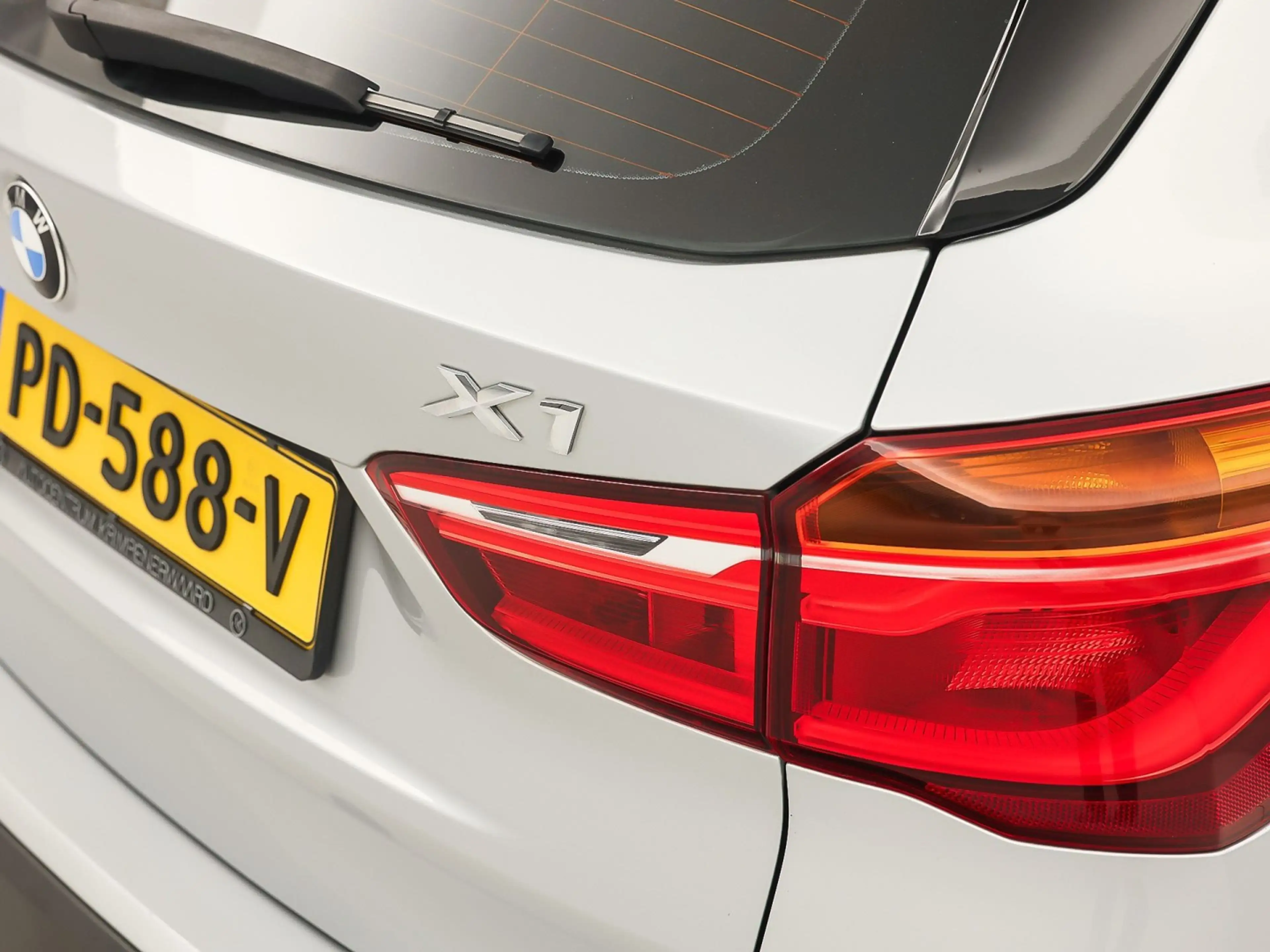 BMW X1 sDrive20i Executive 192Pk Automaat (NAVIGATIE, CLI — photo 36