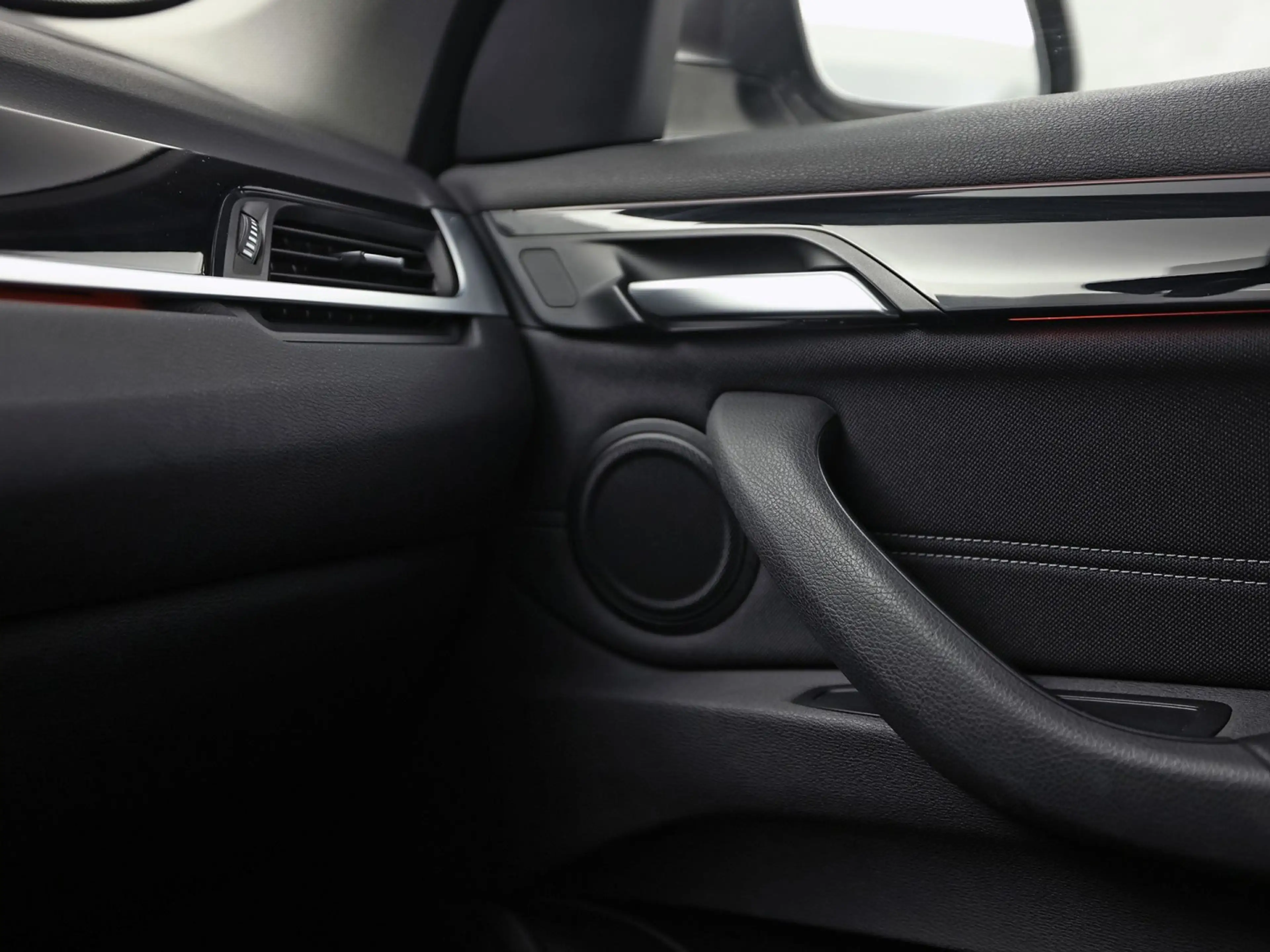 BMW X1 sDrive20i Executive 192Pk Automaat (NAVIGATIE, CLI — photo 22