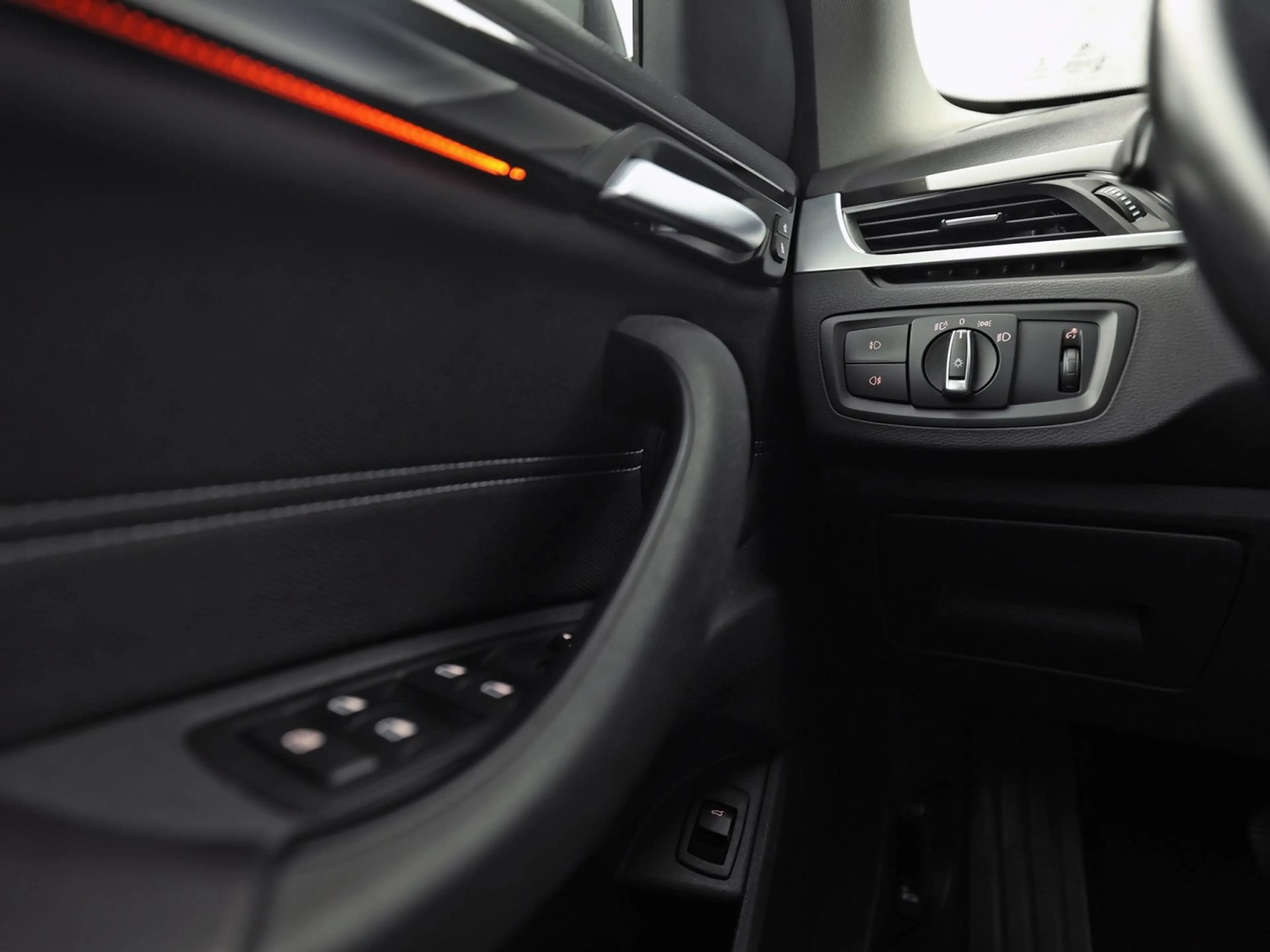 BMW X1 sDrive20i Executive 192Pk Automaat (NAVIGATIE, CLI — photo 20