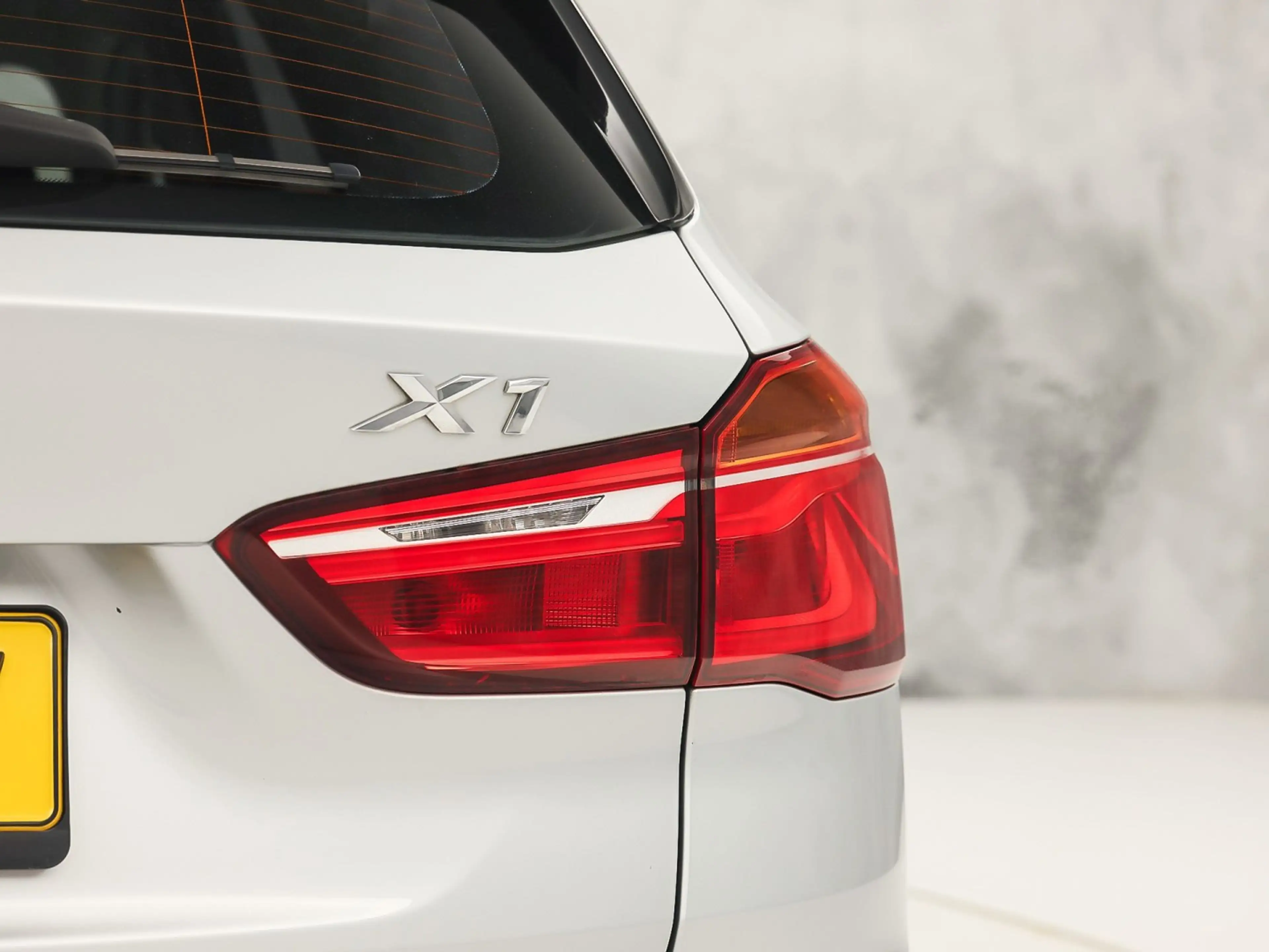 BMW X1 sDrive20i Executive 192Pk Automaat (NAVIGATIE, CLI — photo 37