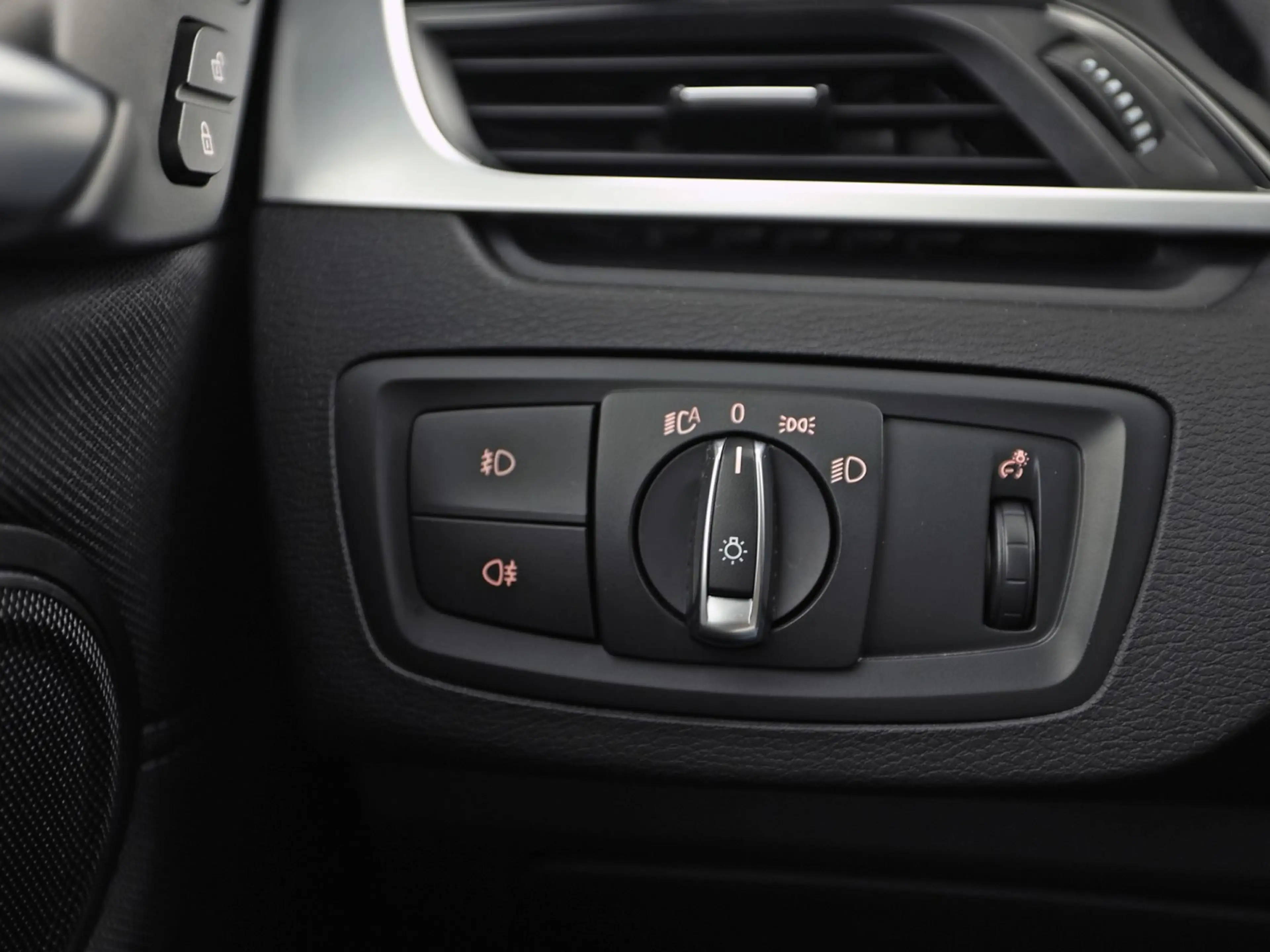 BMW X1 sDrive20i Executive 192Pk Automaat (NAVIGATIE, CLI — photo 21