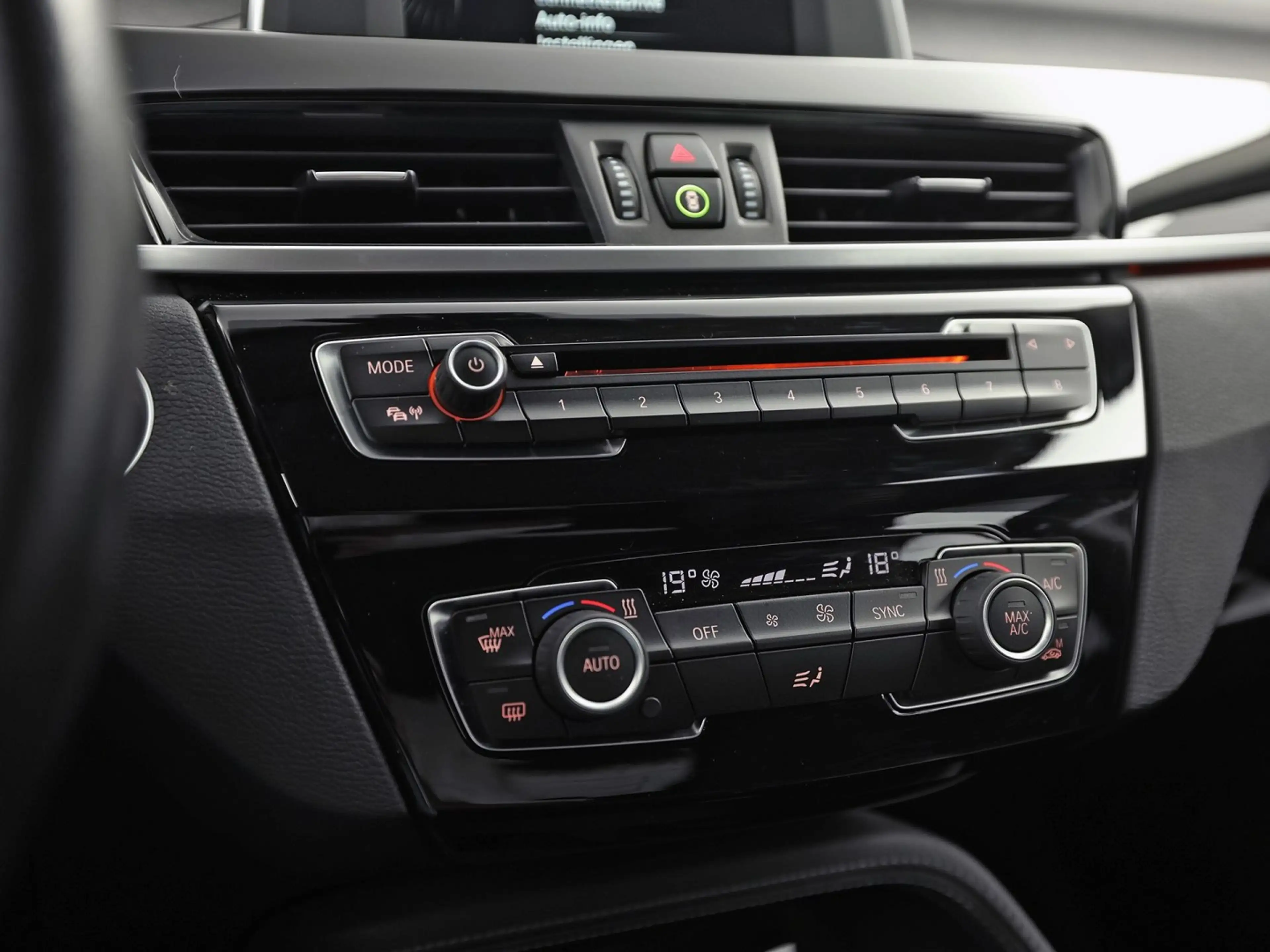 BMW X1 sDrive20i Executive 192Pk Automaat (NAVIGATIE, CLI — photo 10