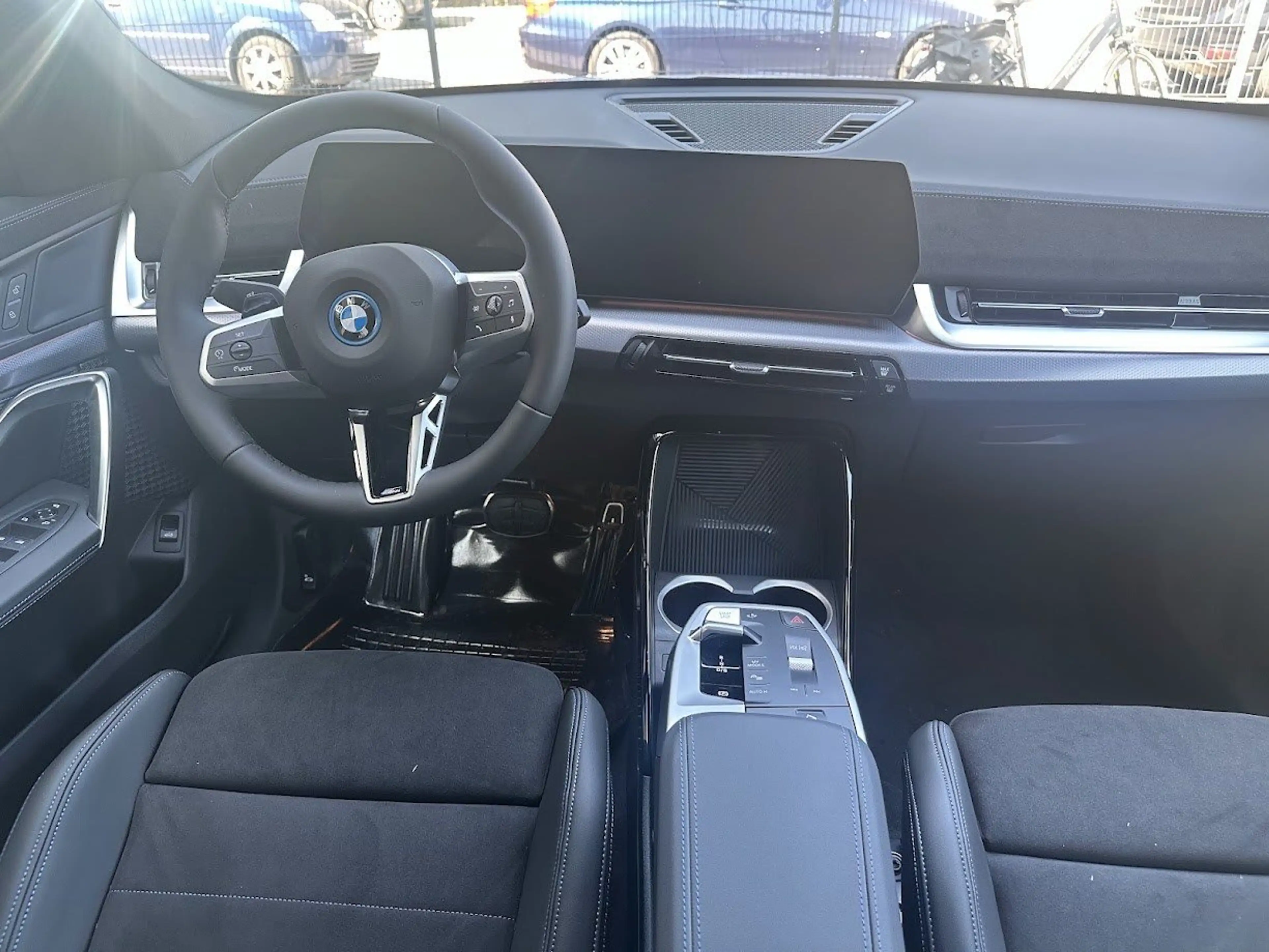 BMW iX1 eDrive20 M Sport || DrivingAssist Kamera — photo 5