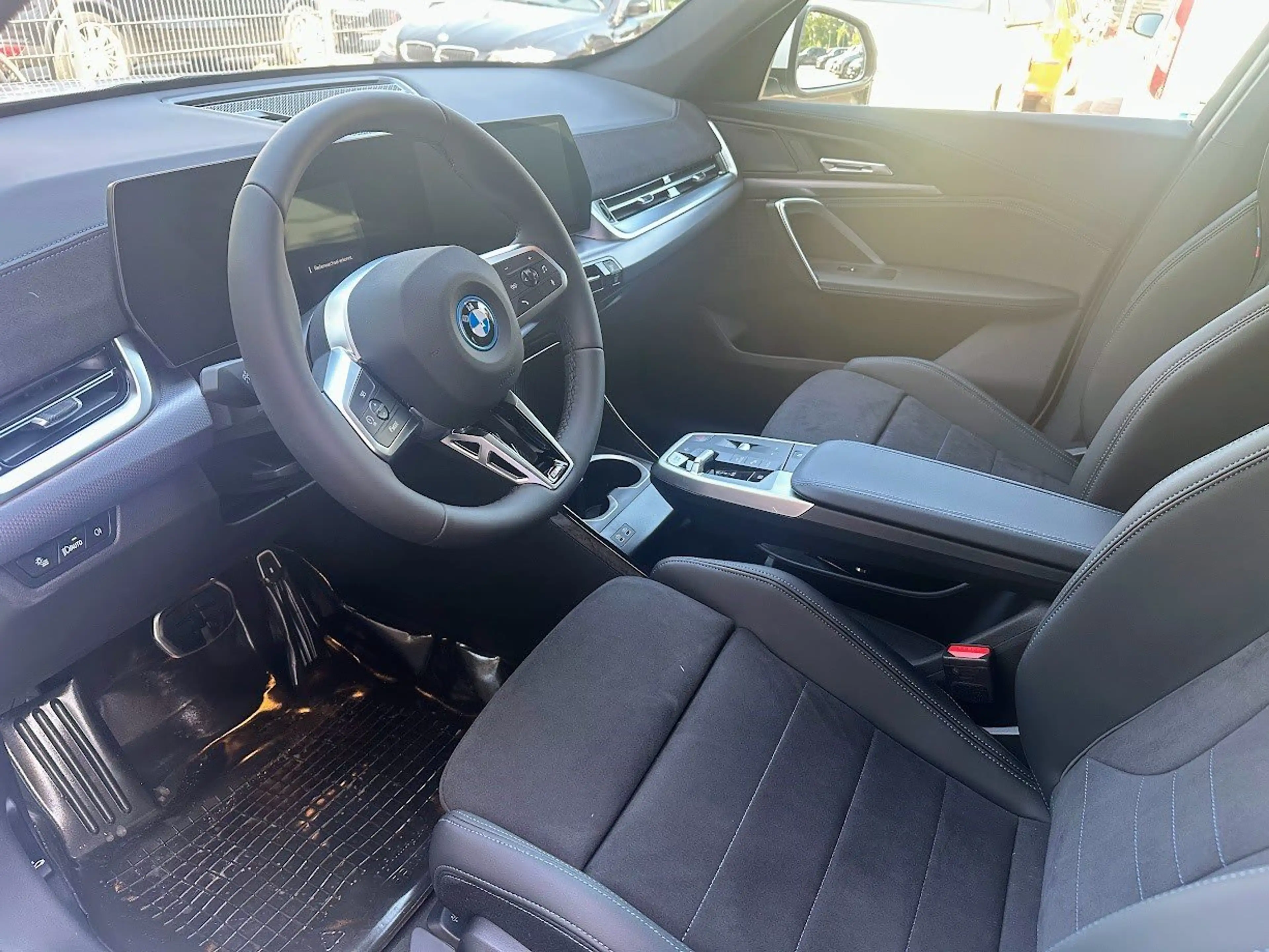 BMW iX1 eDrive20 M Sport || DrivingAssist Kamera — photo 4