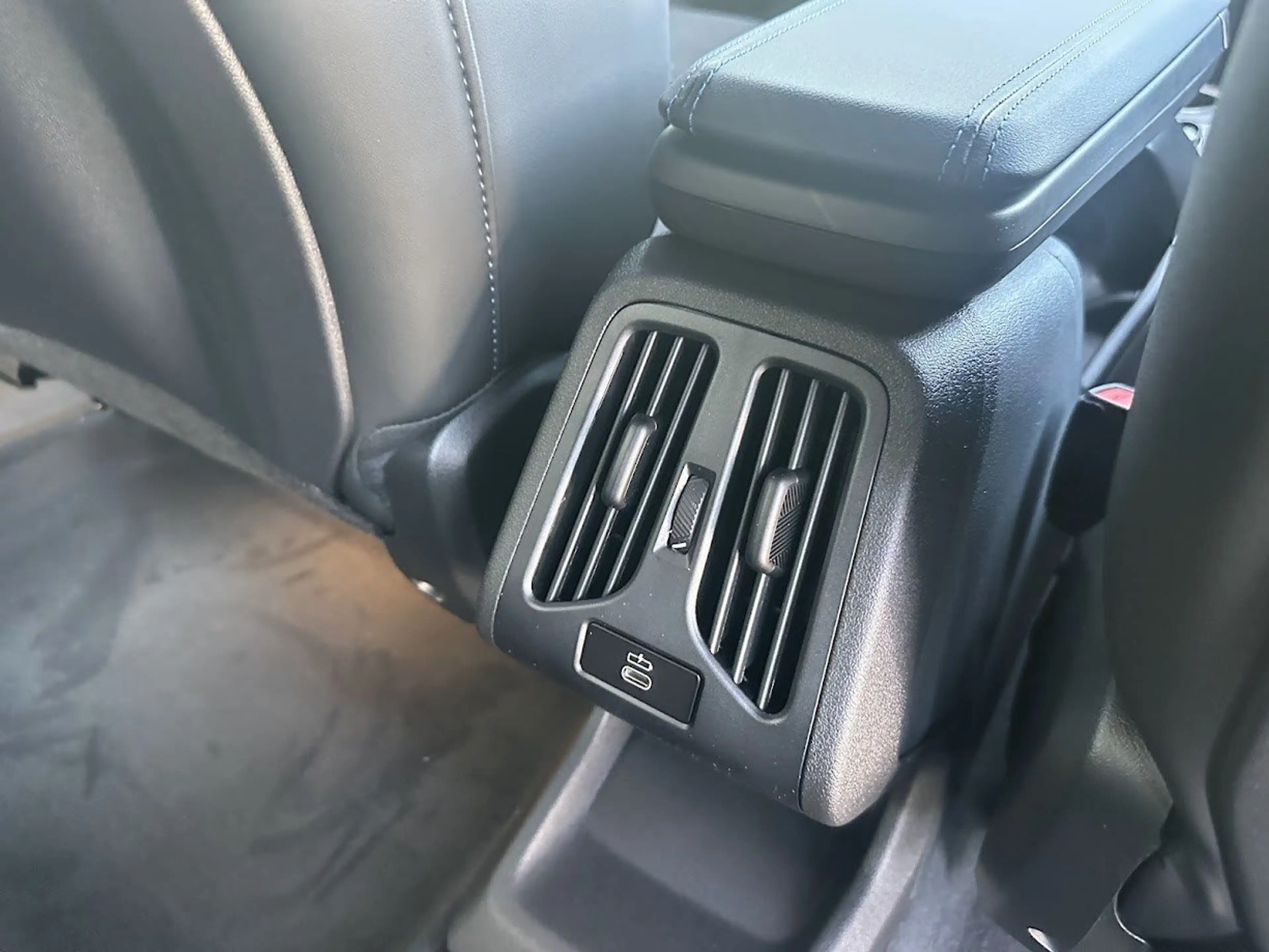 BMW iX1 eDrive20 M Sport || DrivingAssist Kamera — photo 7