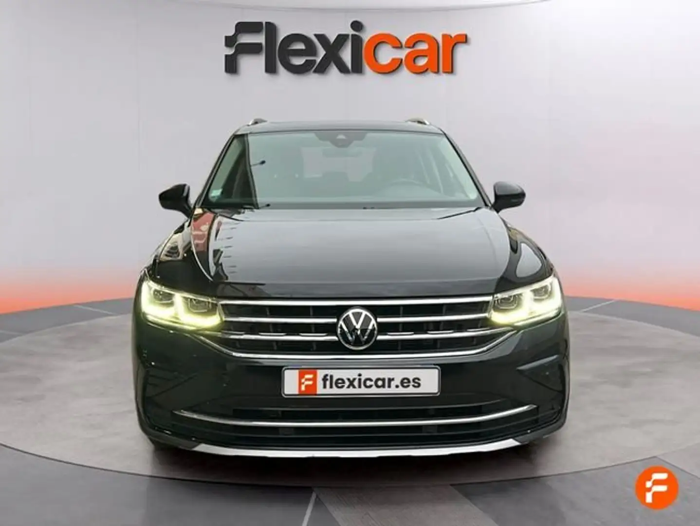 Volkswagen Tiguan 2.0TDI R-Line 4Motion DSG 147kW Schwarz - 2