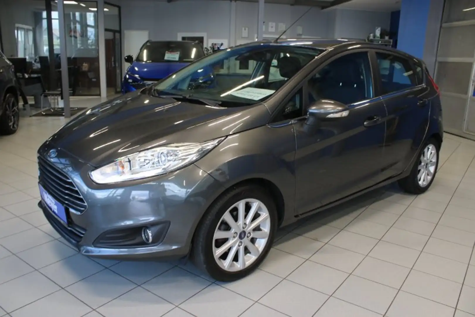 Ford Fiesta 1.0 EcoBoost Titanium Navi/Kamera/Sitzh/PDC/8 Fach Grau - 1