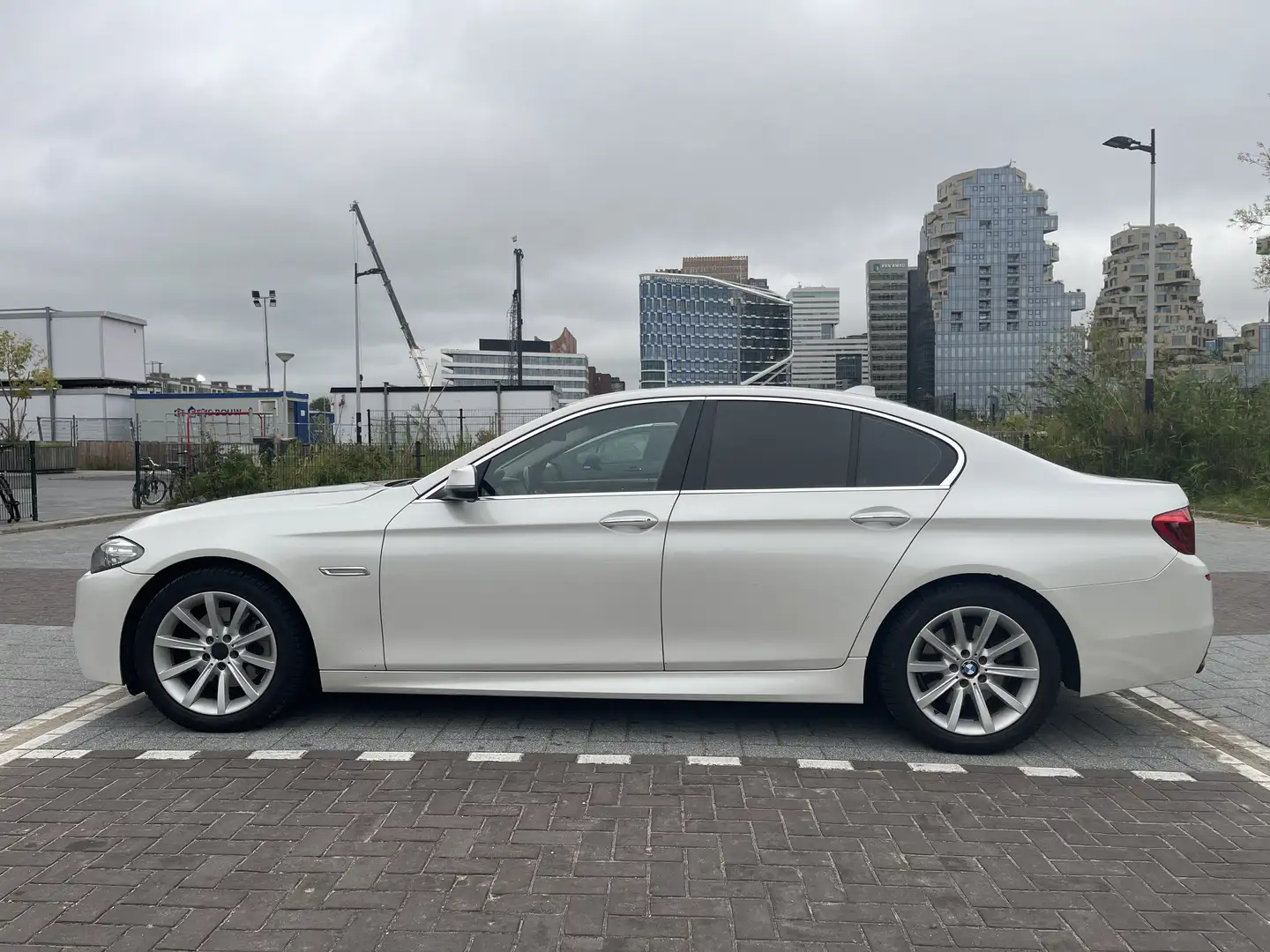 BMW 520 BMW 520d Aut. | M-sport look | High Executive - 2