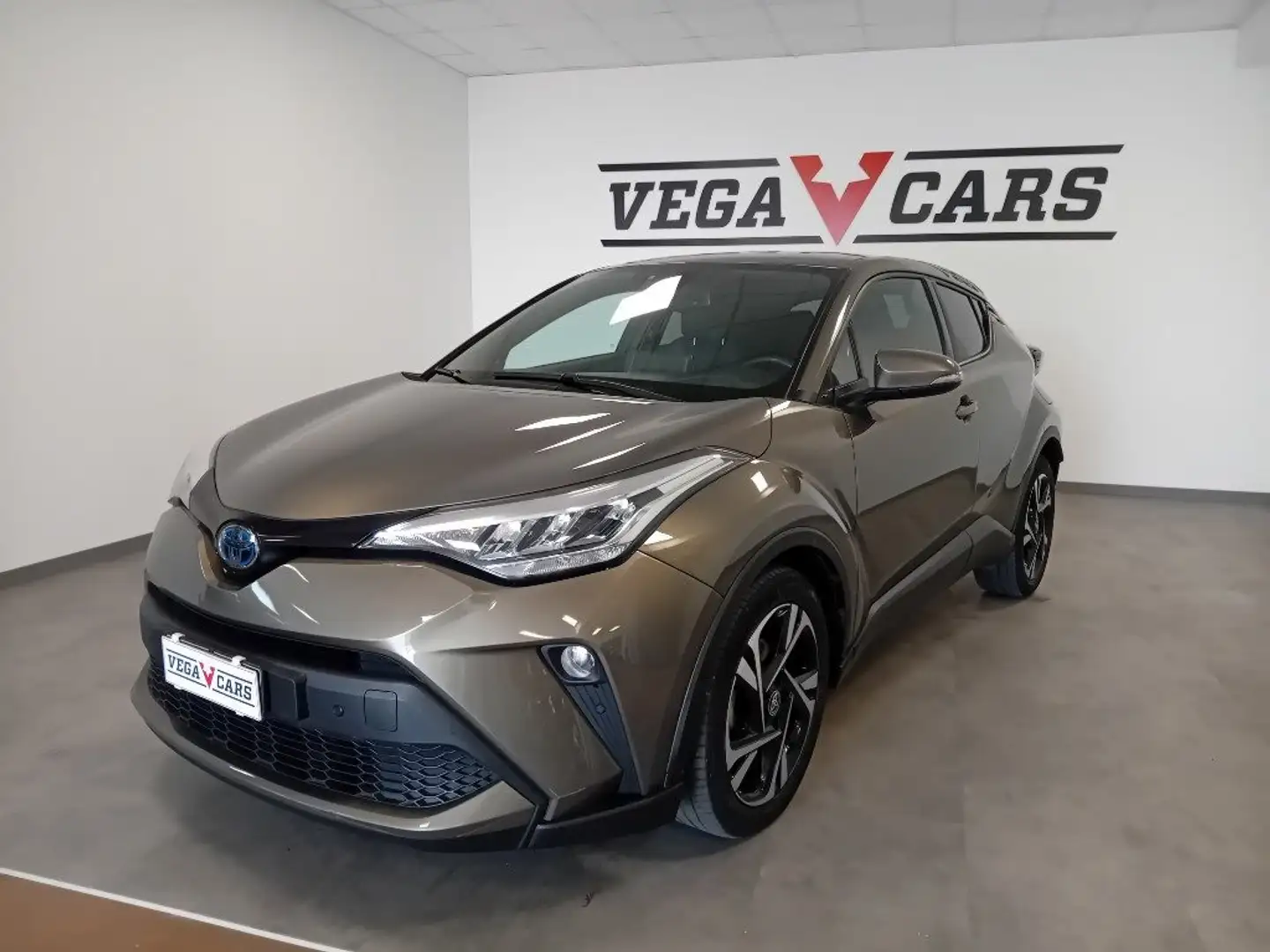 Toyota C-HR 1.8 Hybrid E-CVT Trend Bronzo - 1