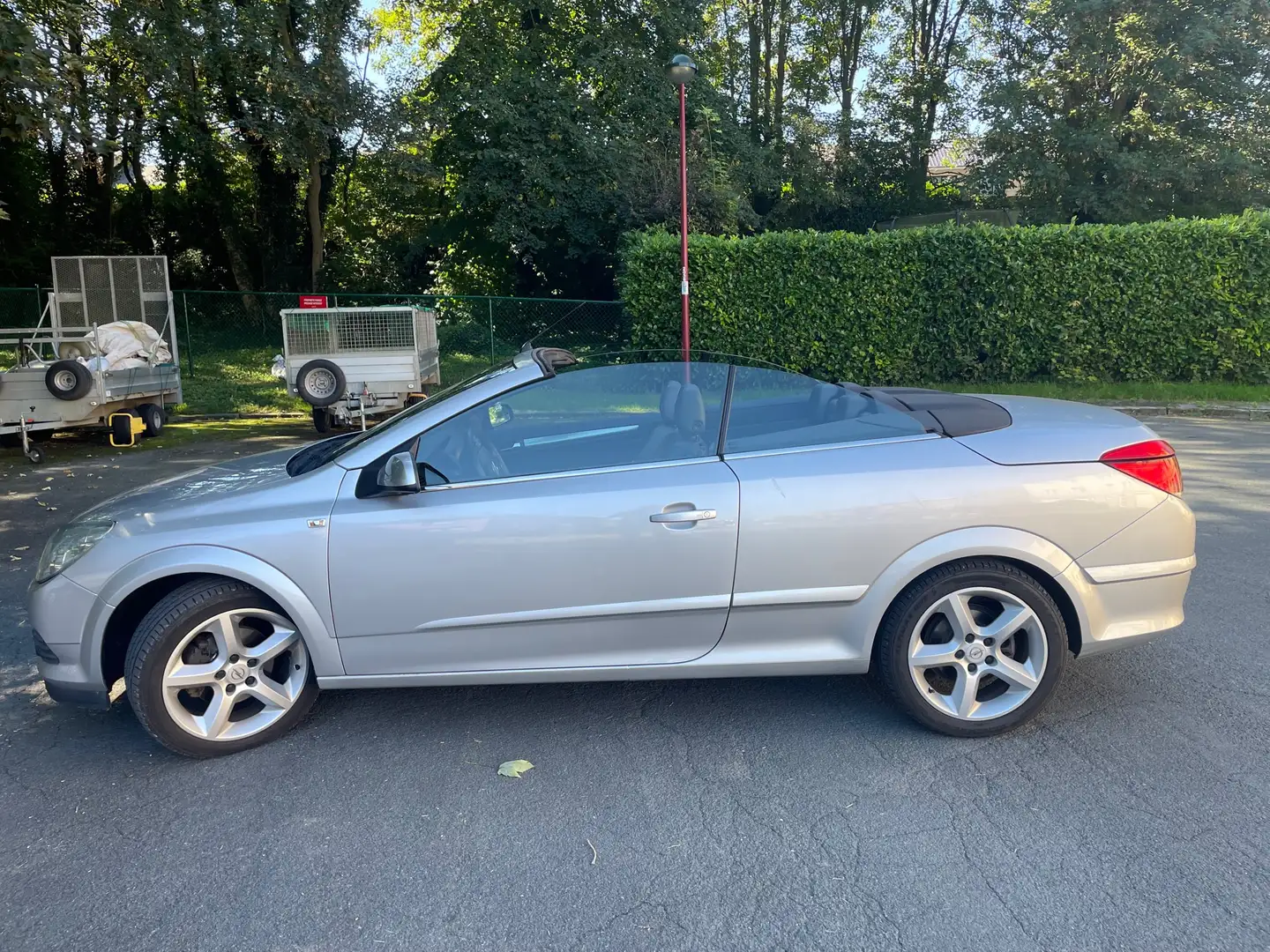 Opel Astra 1.8i Cosmo Gris - 2