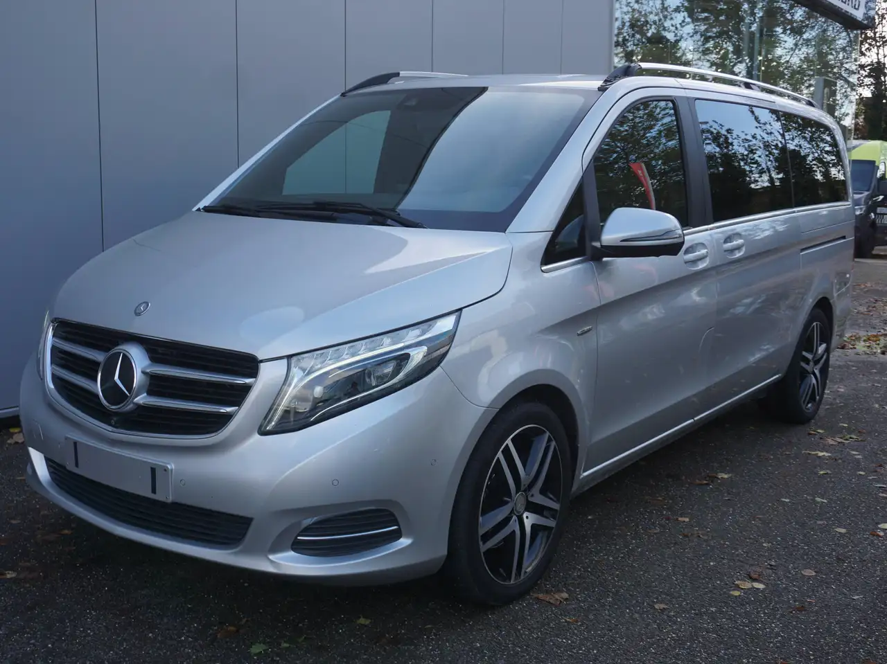 Mercedes-Benz V 250