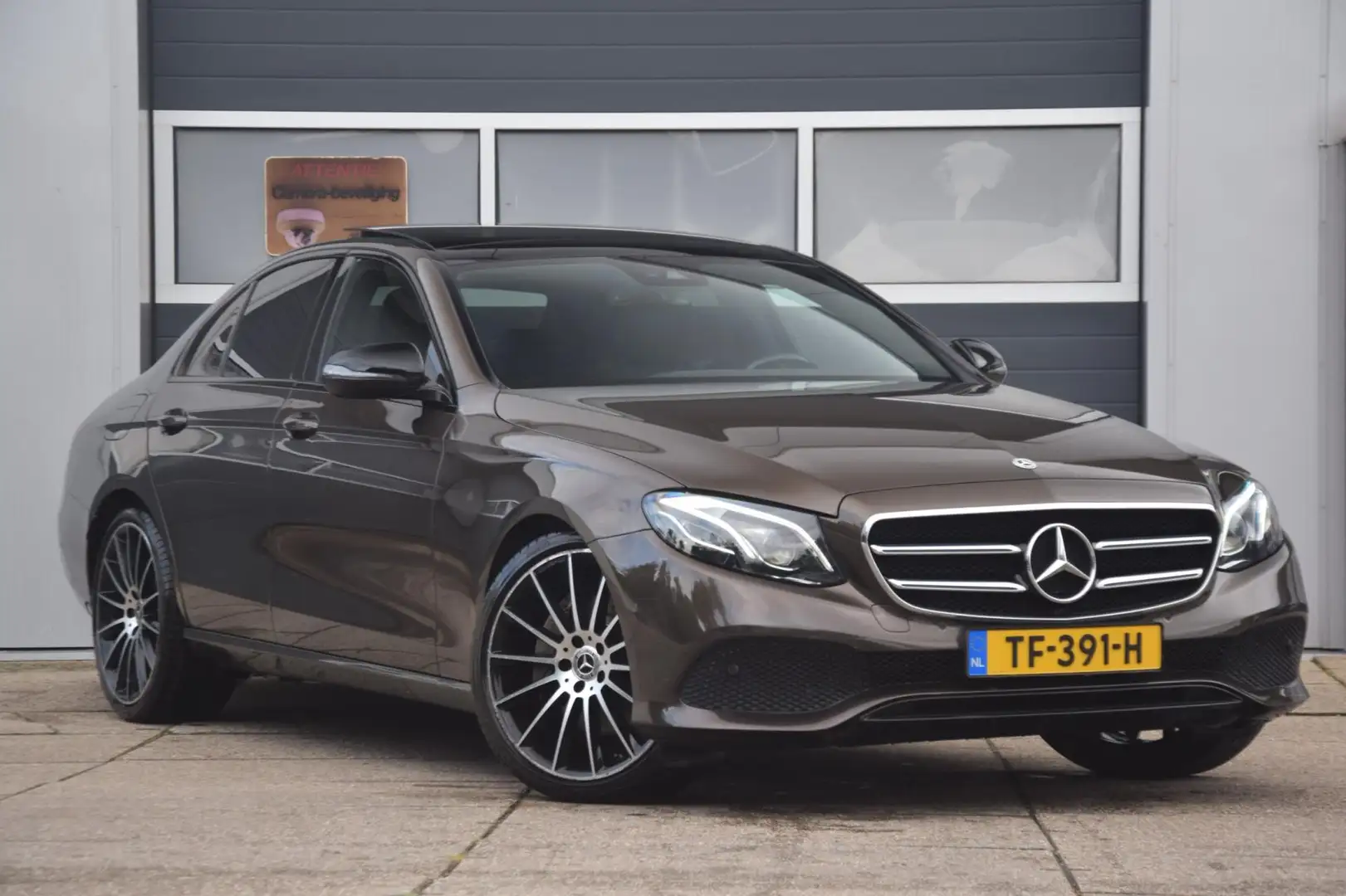 Mercedes-Benz E 220 d Premium Plus Panoramadak|Burmester|Camera Brun - 1