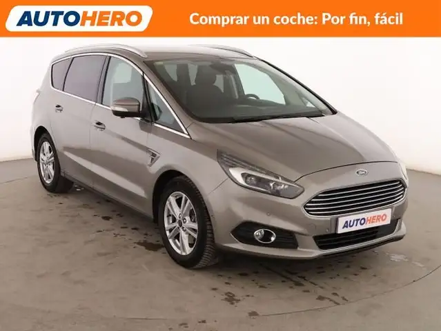 Ford S-Max view 8