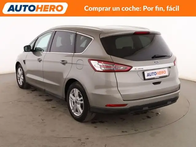 Ford S-Max view 4