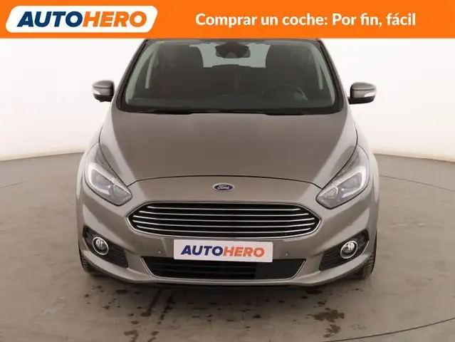 Ford S-Max view 9