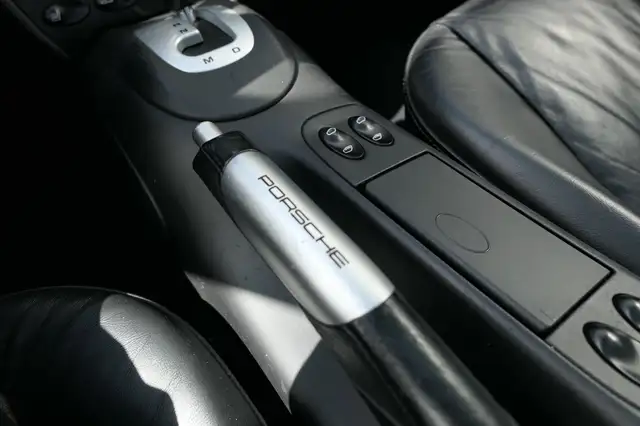 Porsche 911 view 15