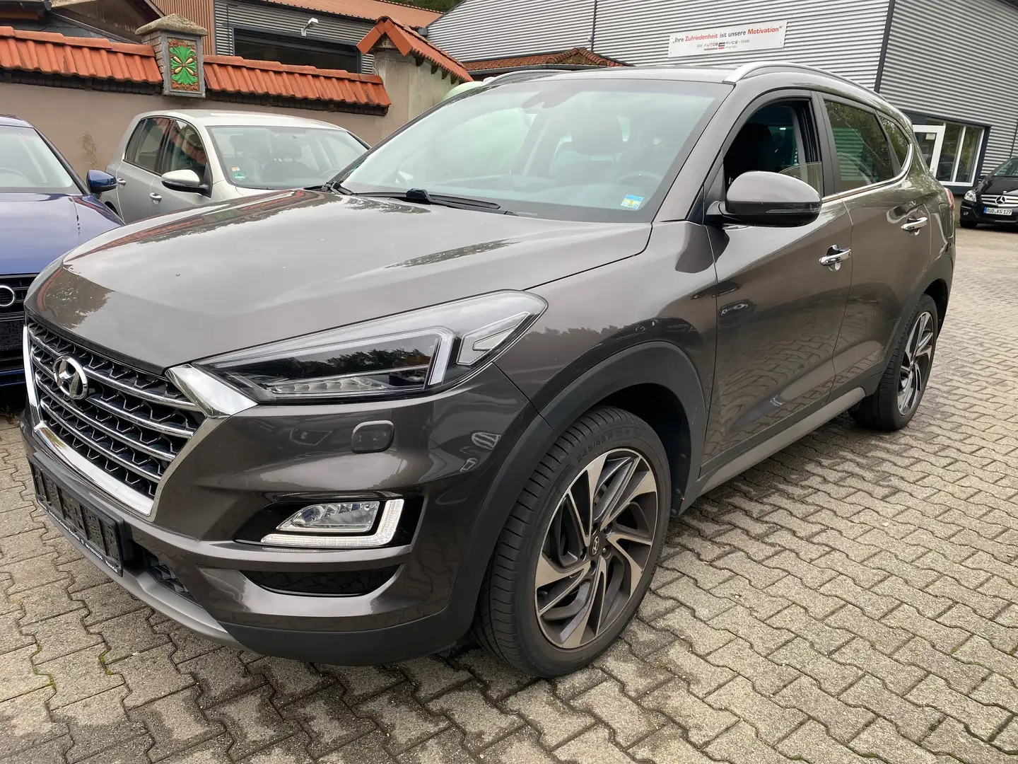 Hyundai TUCSON 1.6 Premium 4WD VOLL Scheckhft ufrei Tuv 10/26 1Hd Gris - 2
