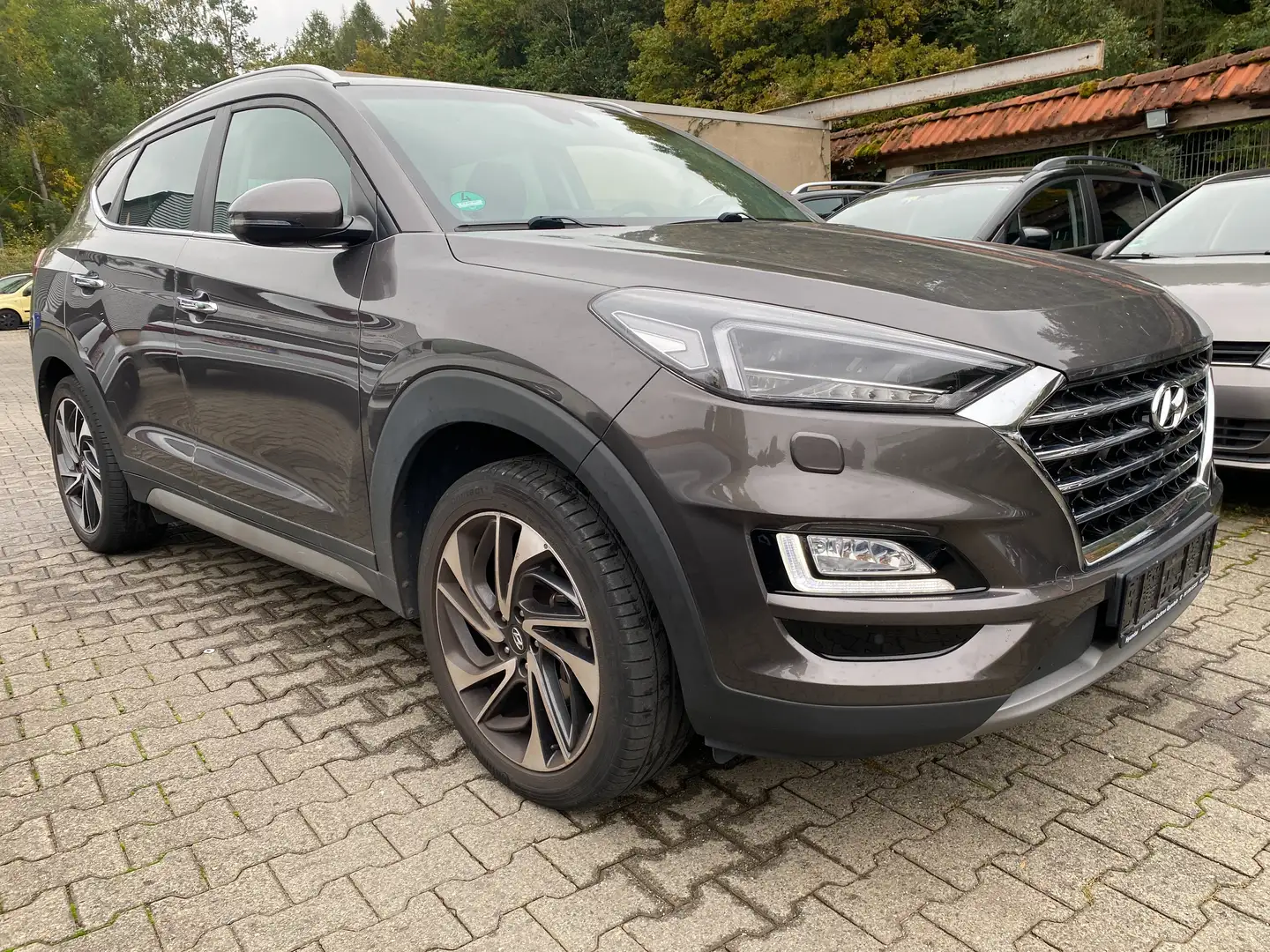Hyundai TUCSON 1.6 Premium 4WD VOLL Scheckhft ufrei Tuv 10/26 1Hd Gris - 1