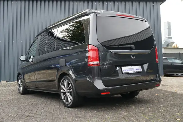 Mercedes-Benz V-Class view 5